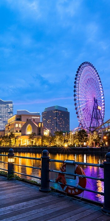 横浜のみなとみらいの景色