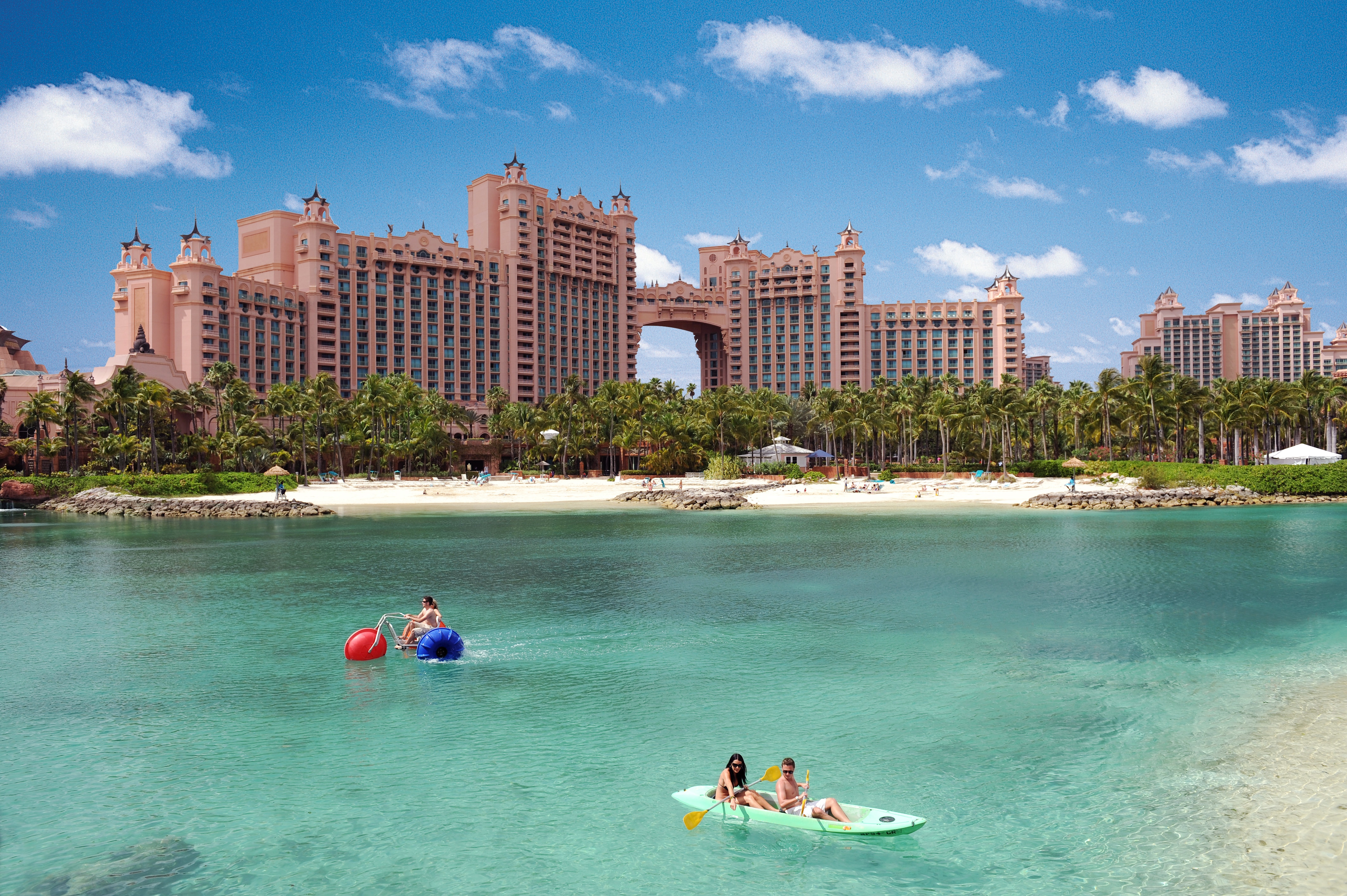 Atlantis, playa, padel, actividades al aire libre