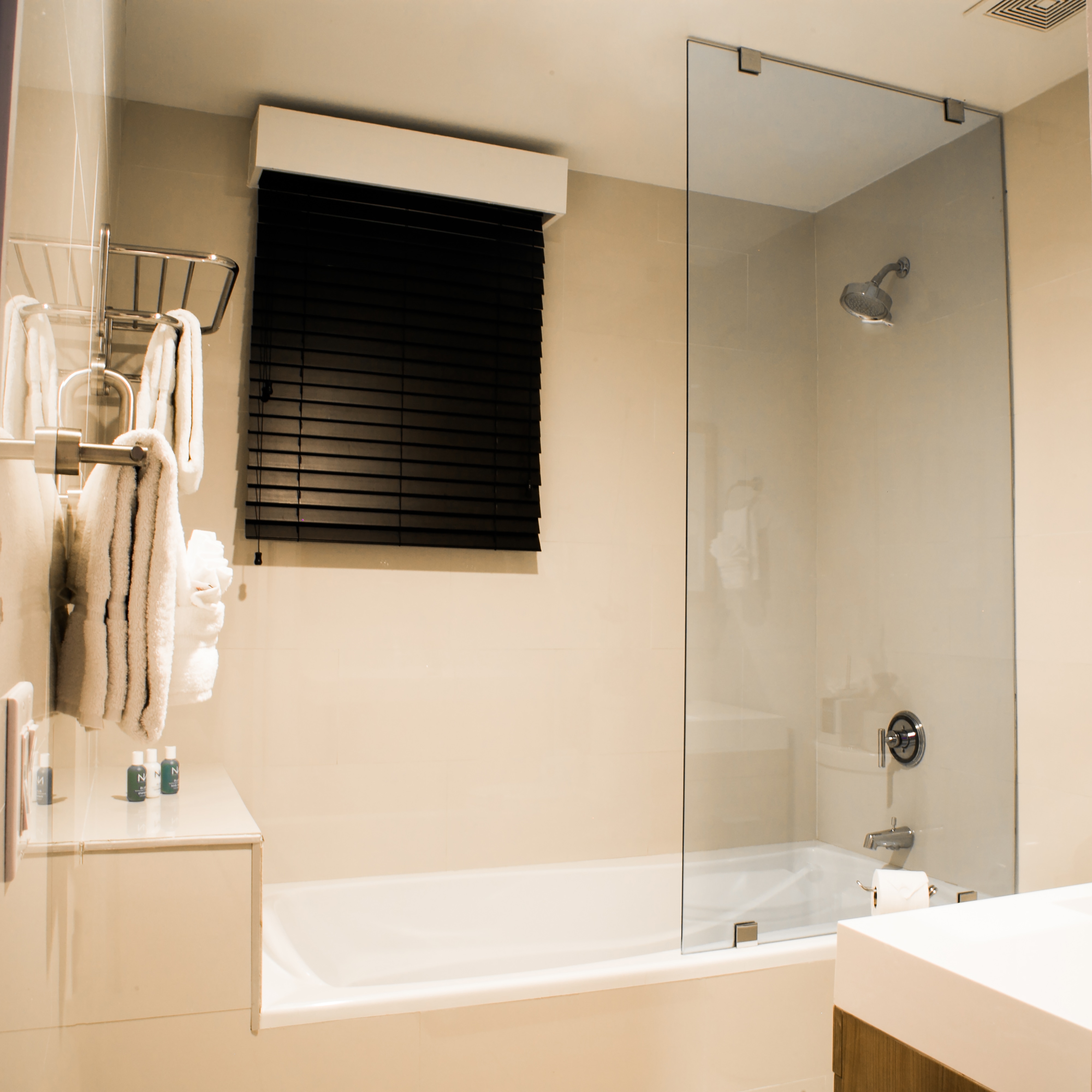 Superior King Guest Bathroom