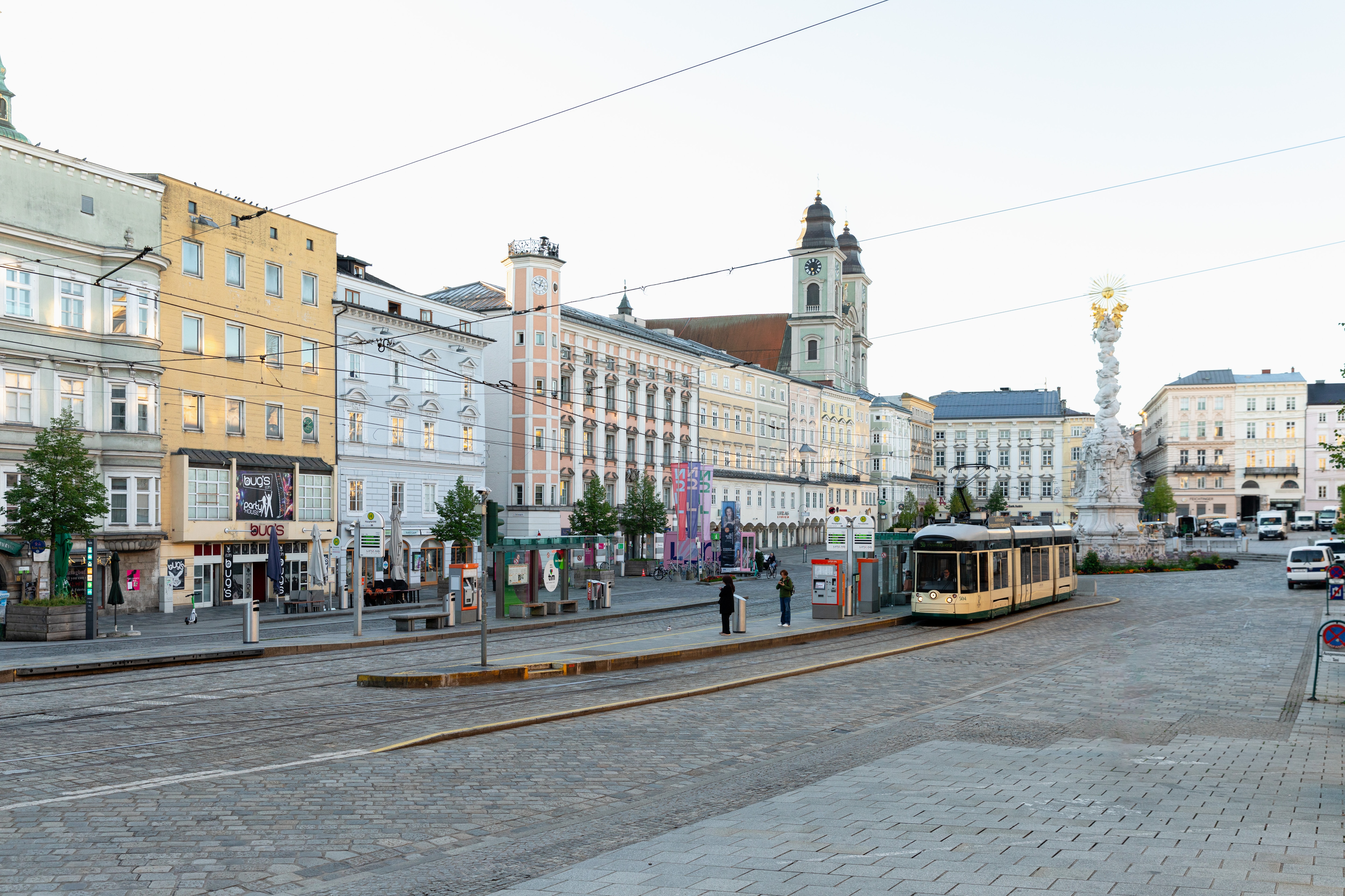 main square tram