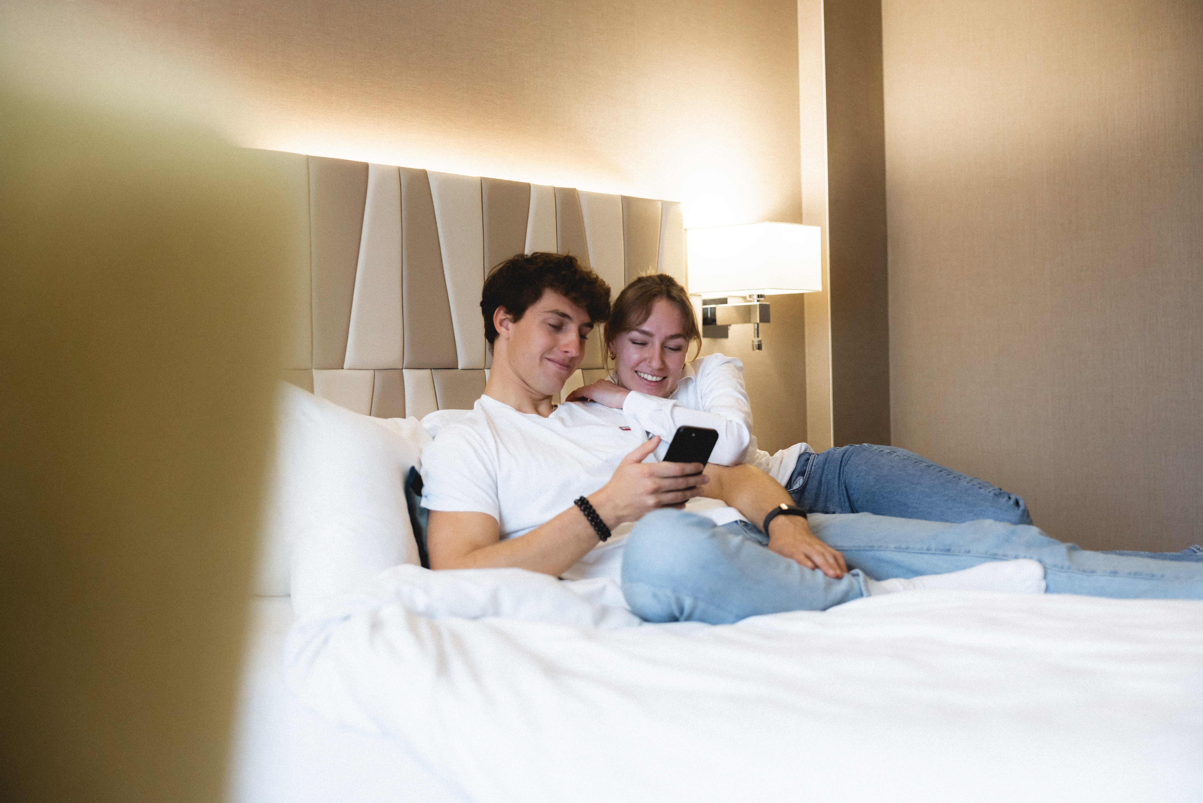 Zimmer – Entspannung – Bett – harmonisches Design