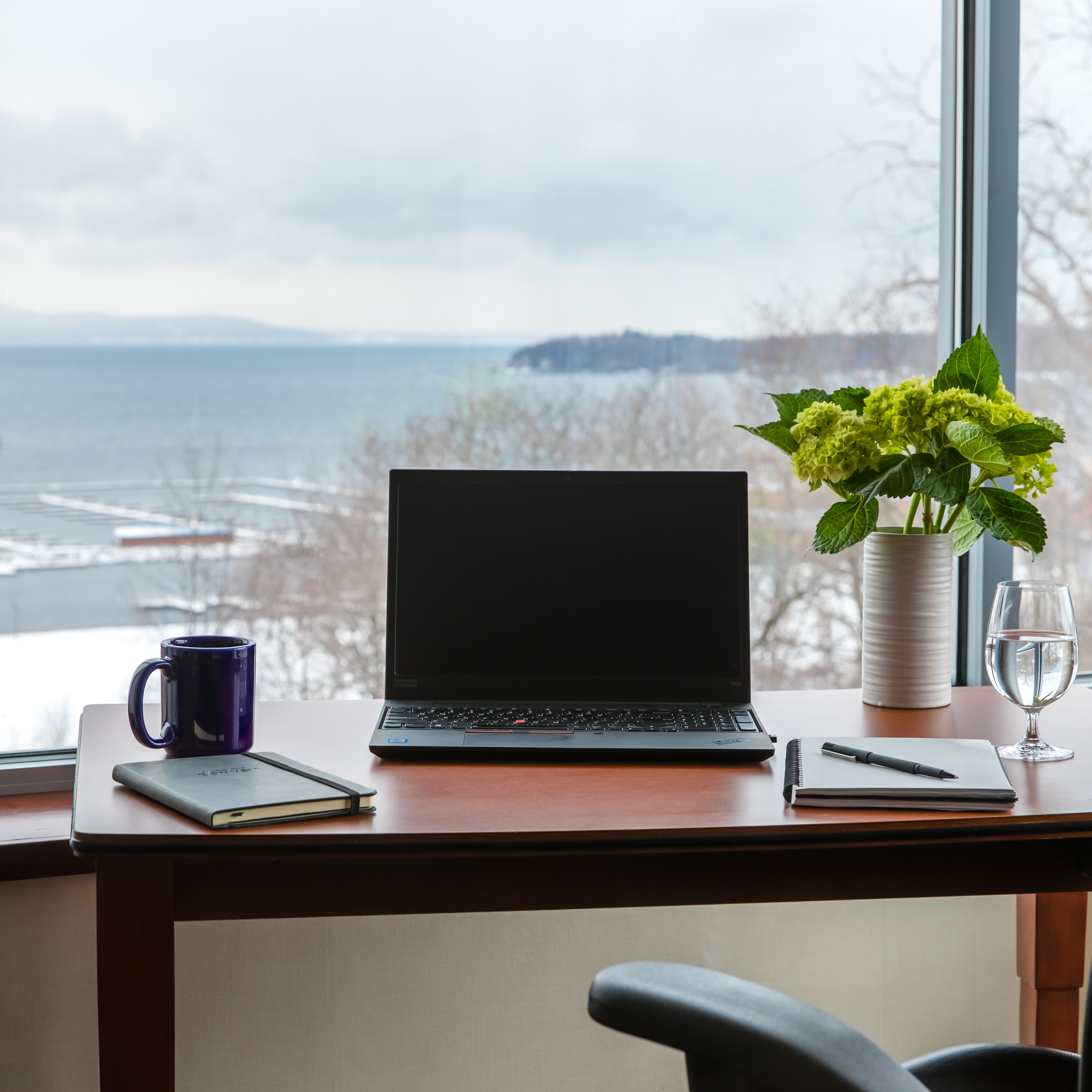 King Guest Room - Lake Champlain View