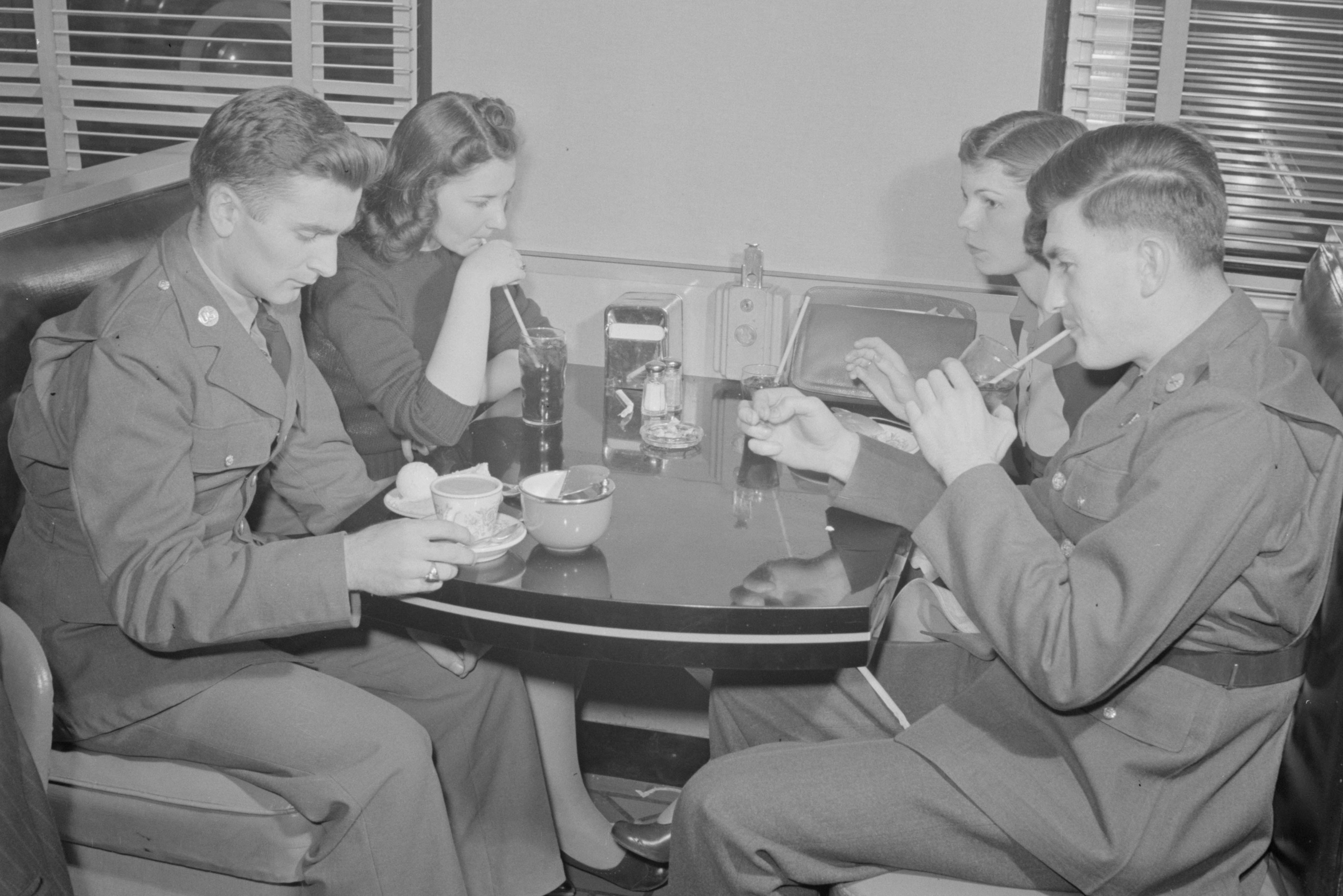 Soldados e suas namoradas