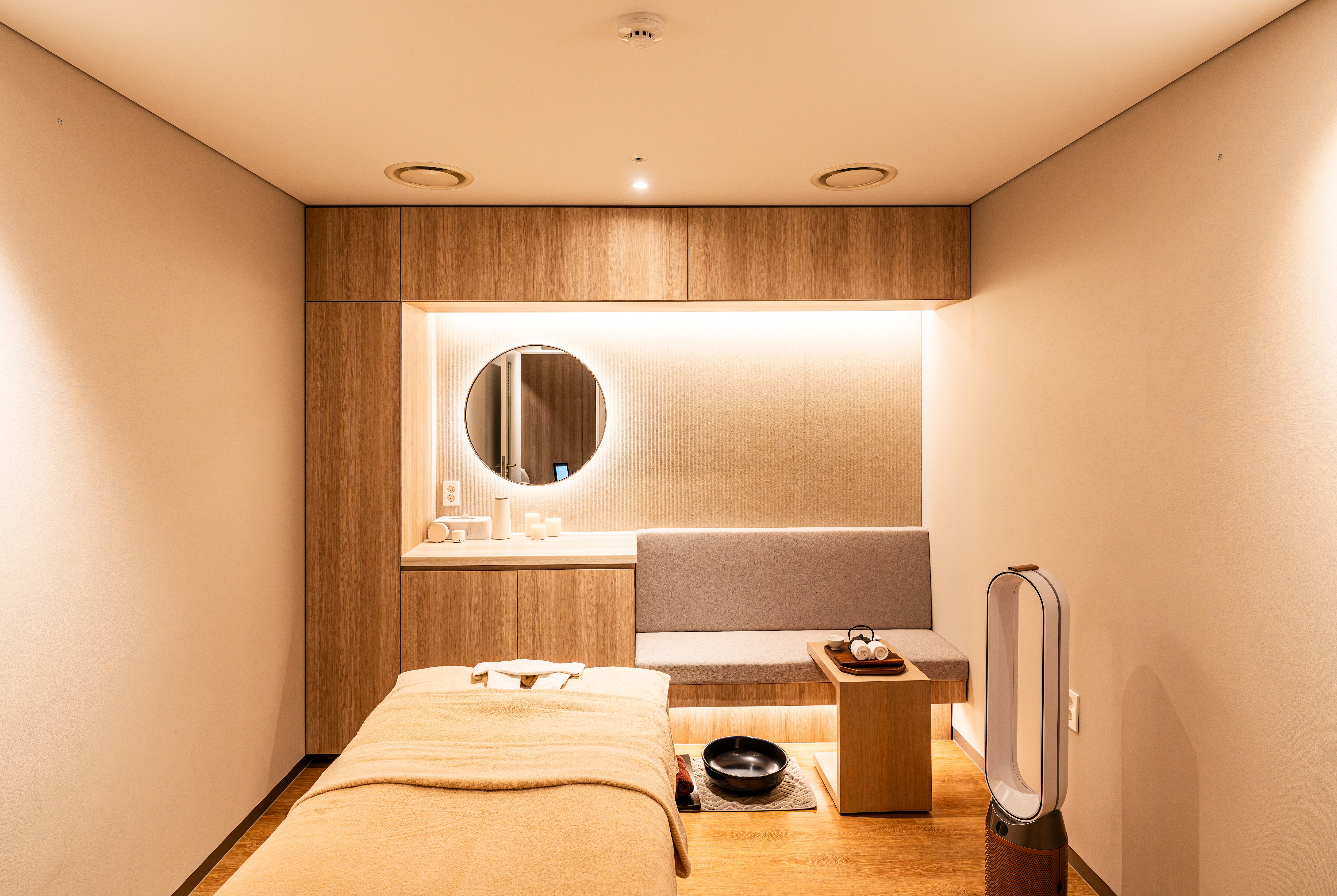 Spa Treatment Room 1 Bed