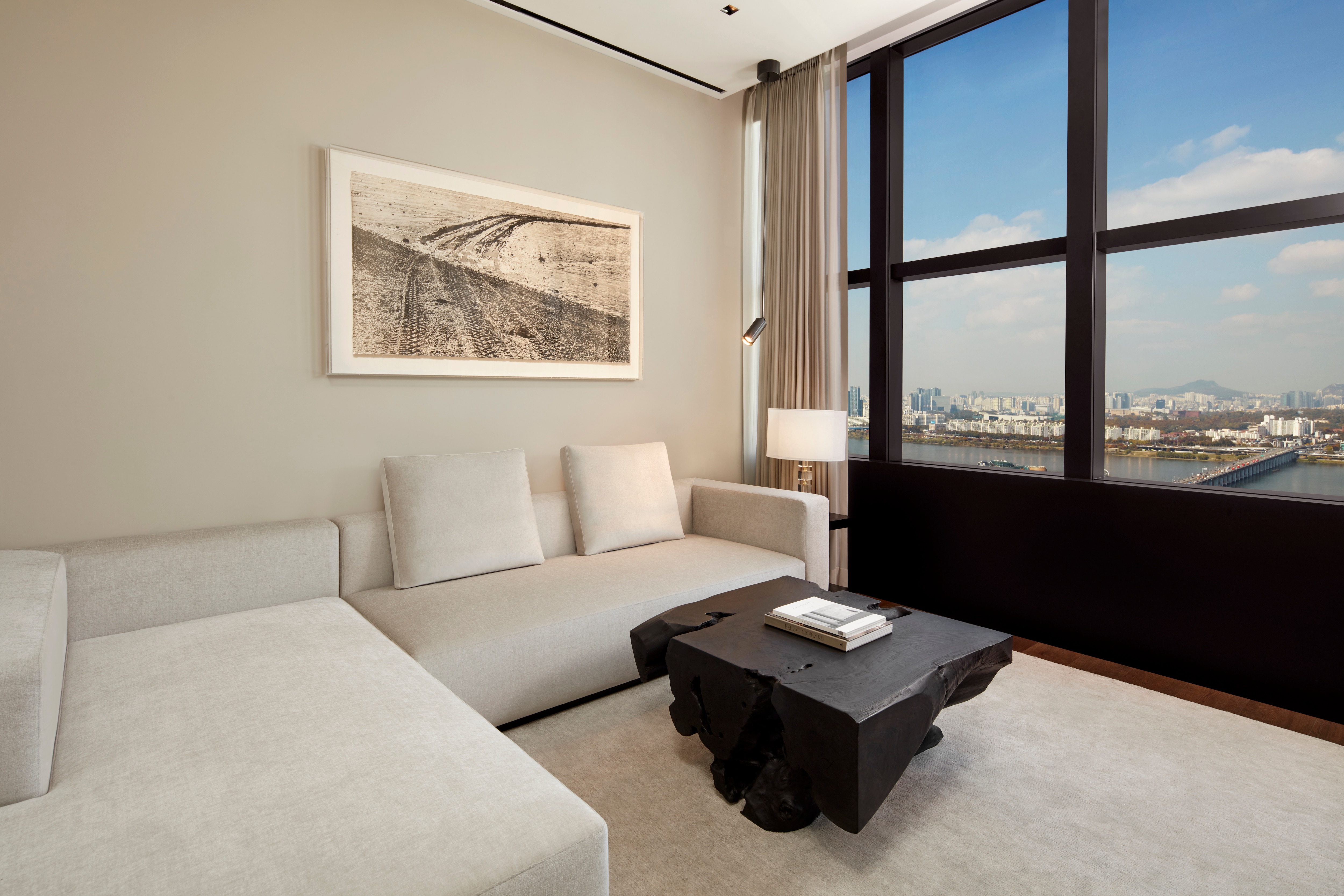  Presidential Penthouse