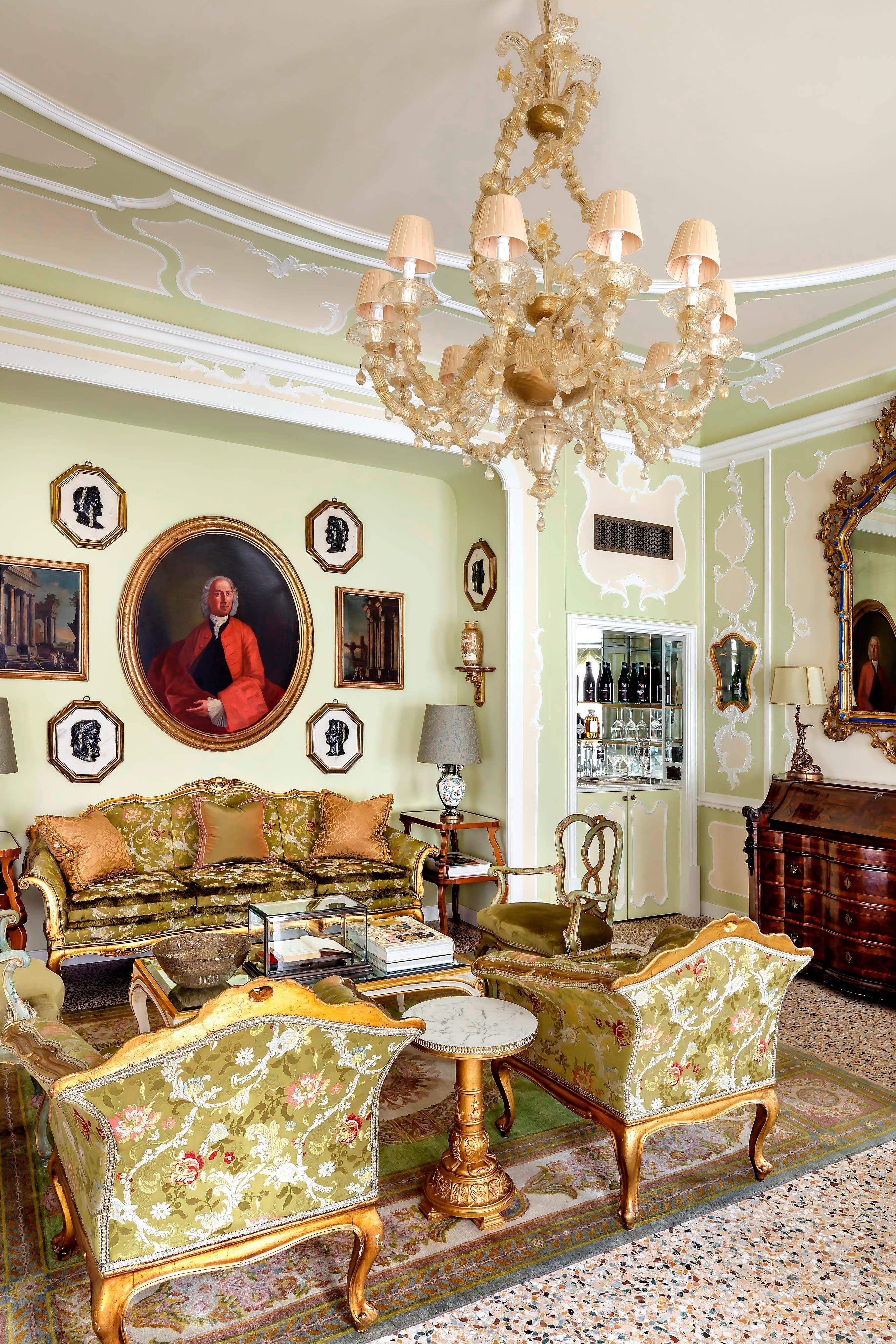 Presidential suite sitting area