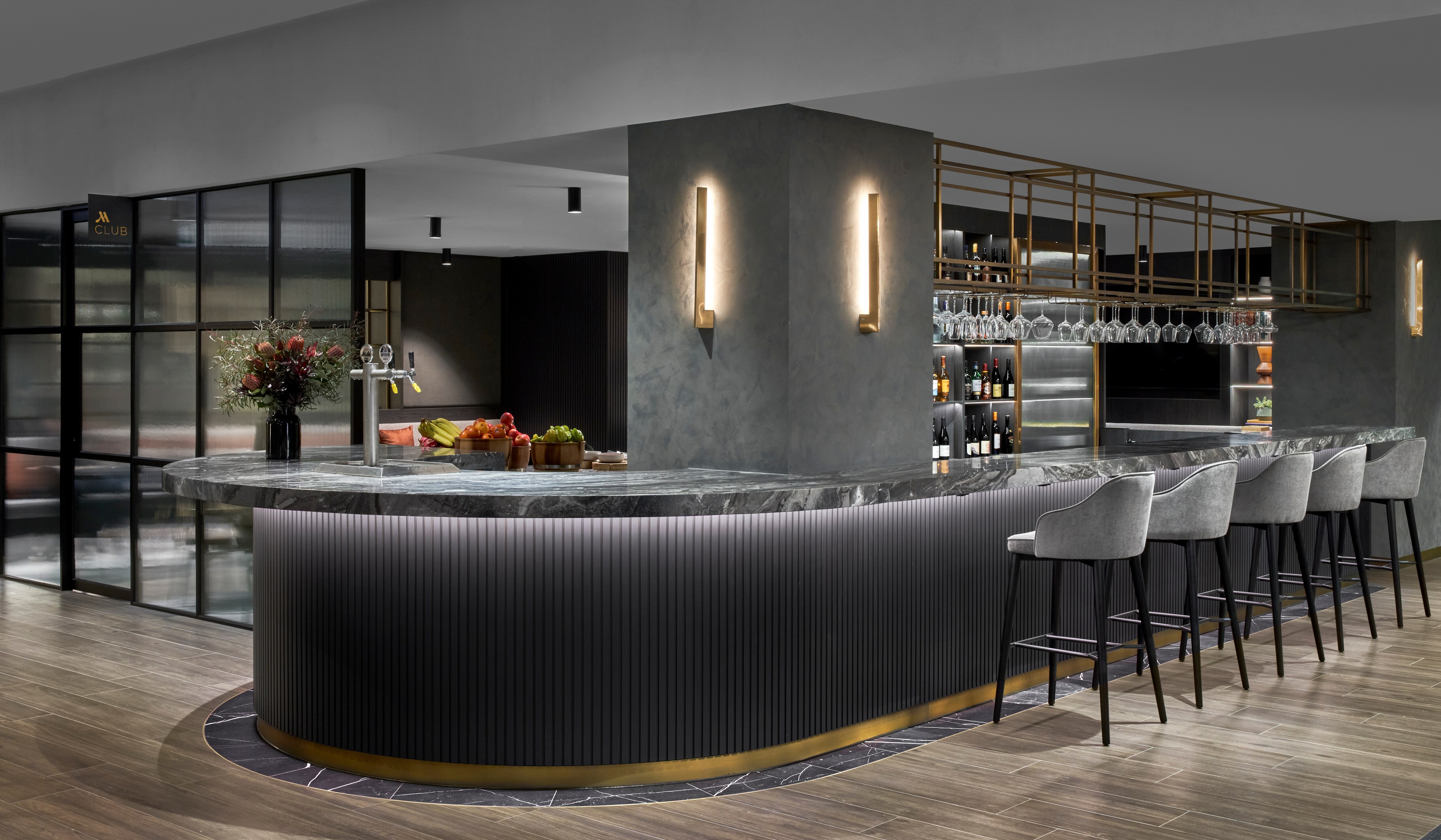 M Bar - Melbourne Marriott Hotel