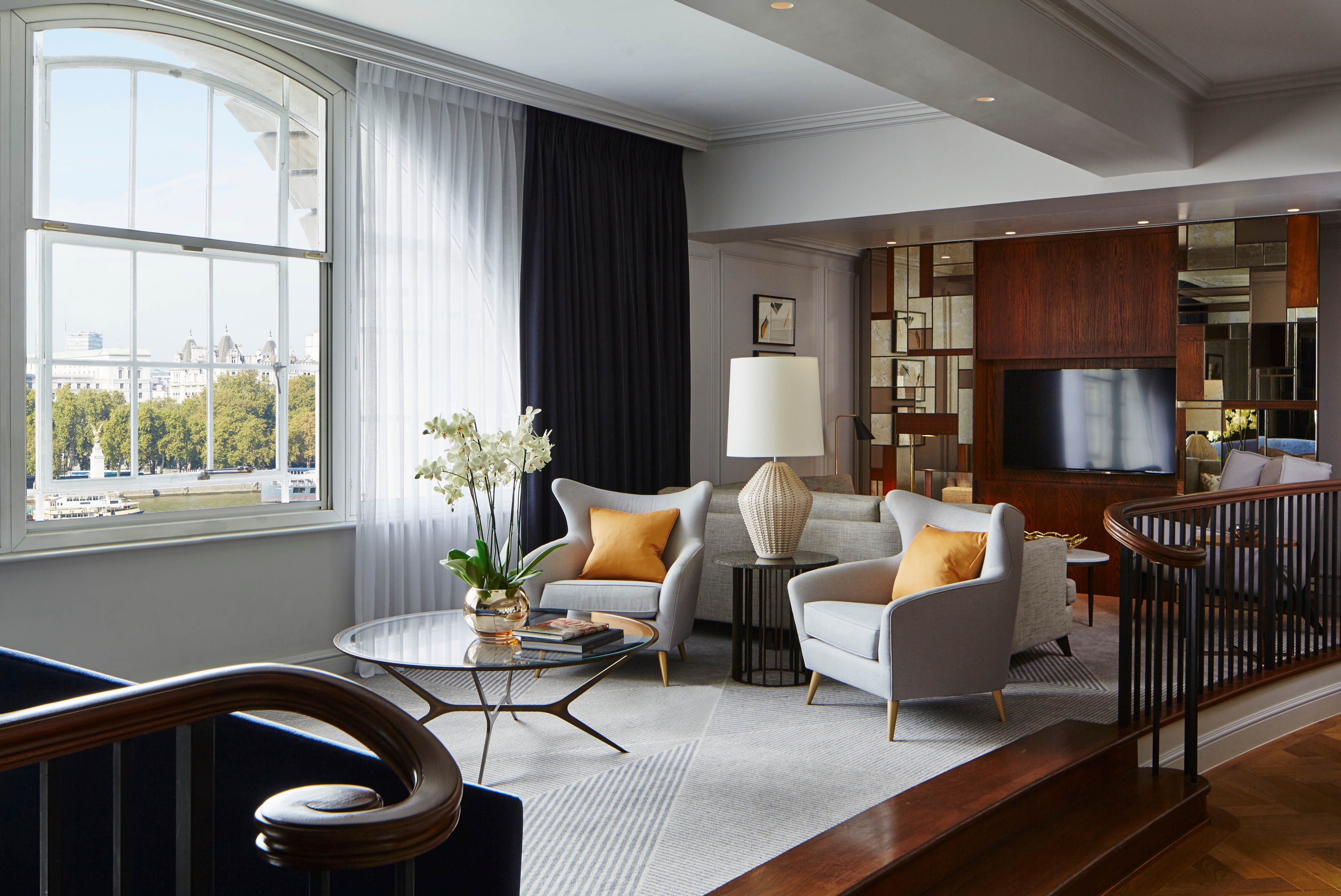 Guest suite living area