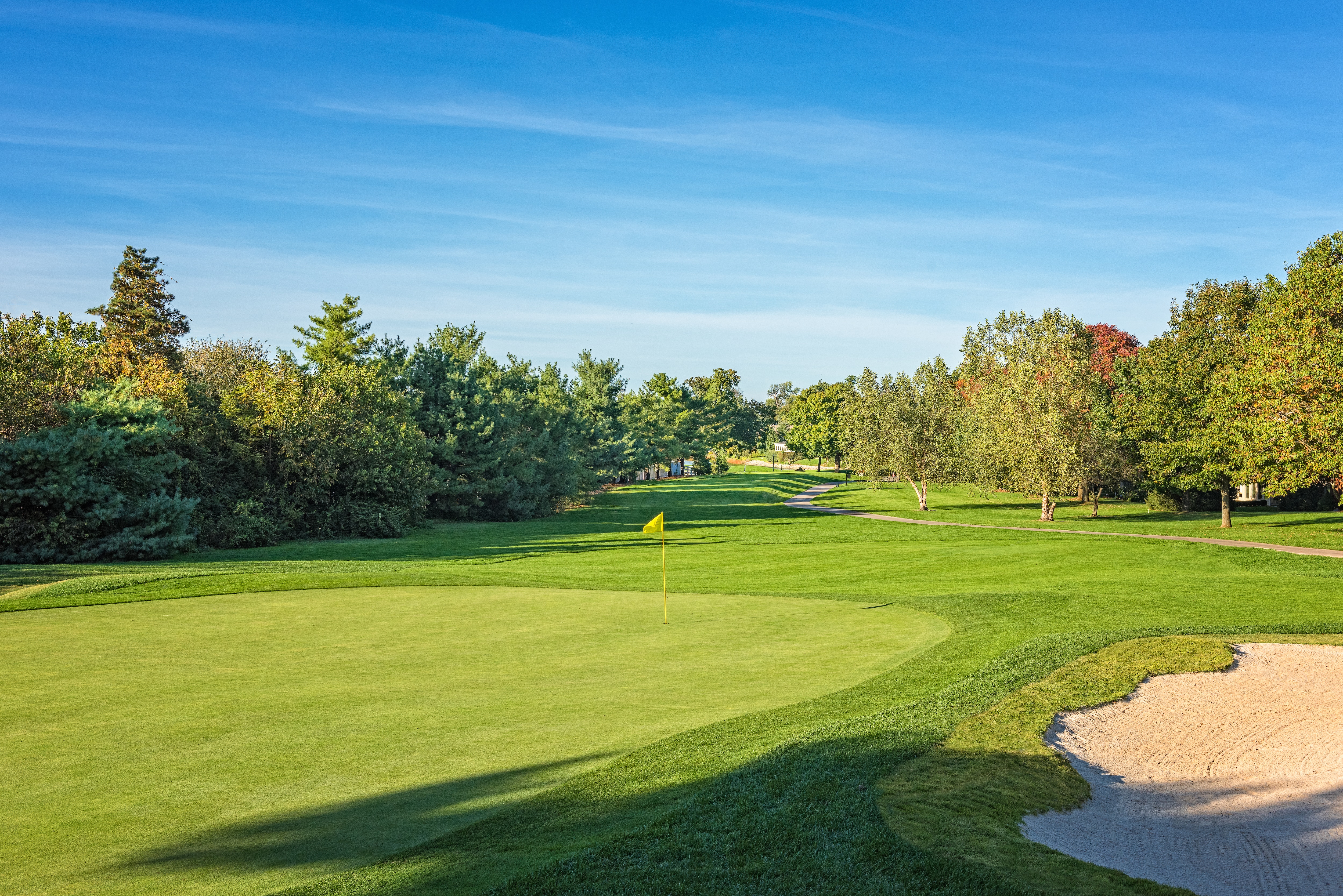 Discover an exceptional golf experience in the rolling hills of Kentucky that features an extensive bunker renovation led by the original designer, Rees Jones.