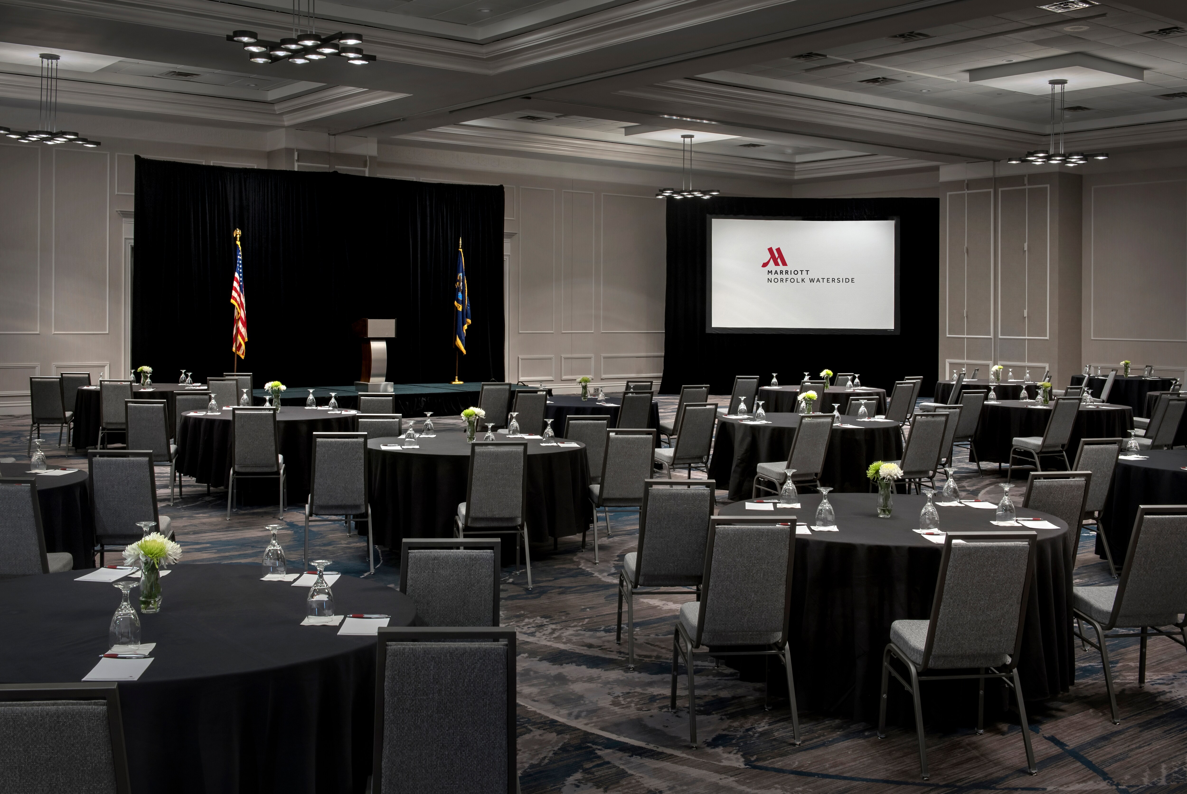 Hampton Ballroom - Meeting Setup