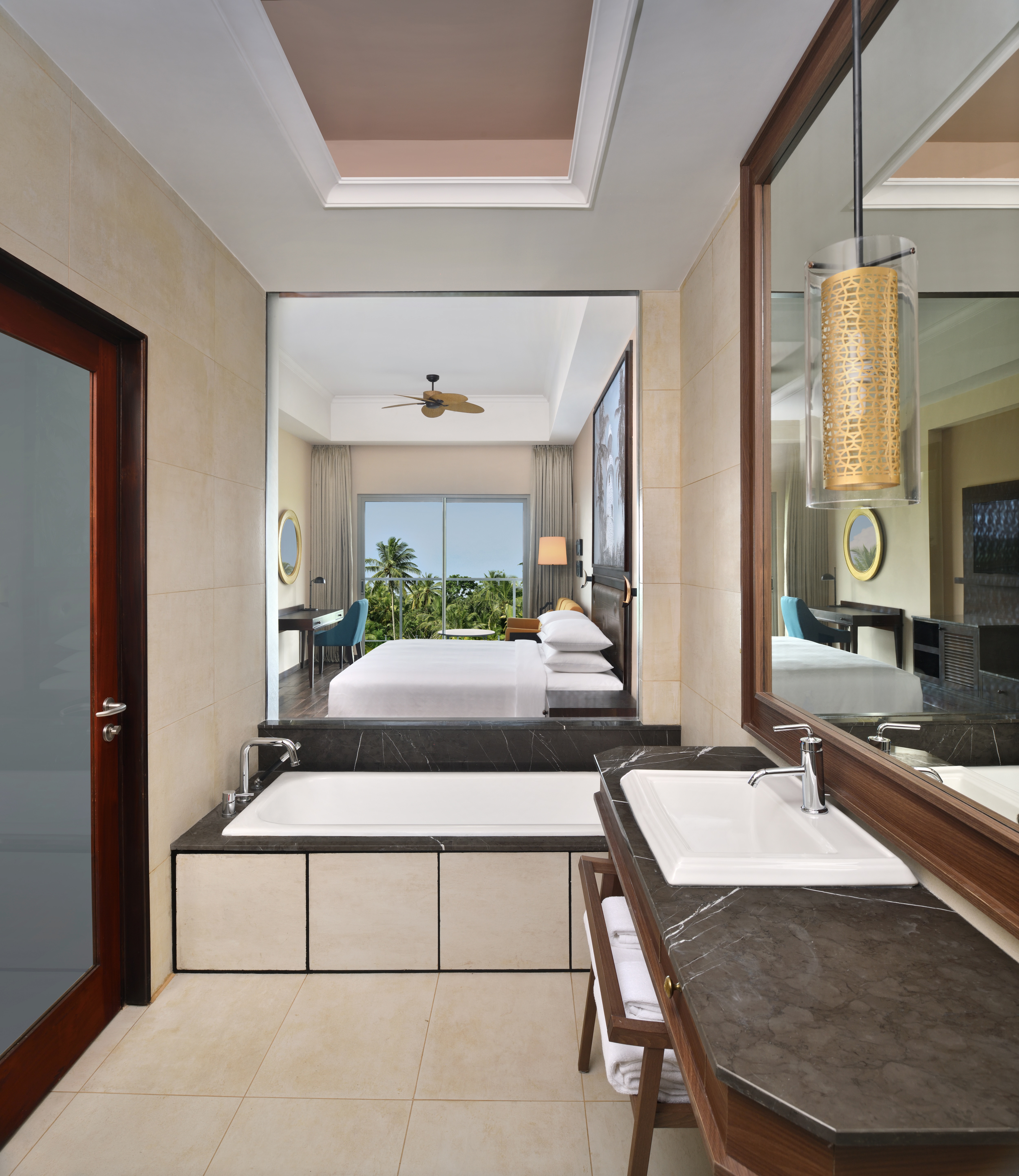 Deluxe Guest Bathroom