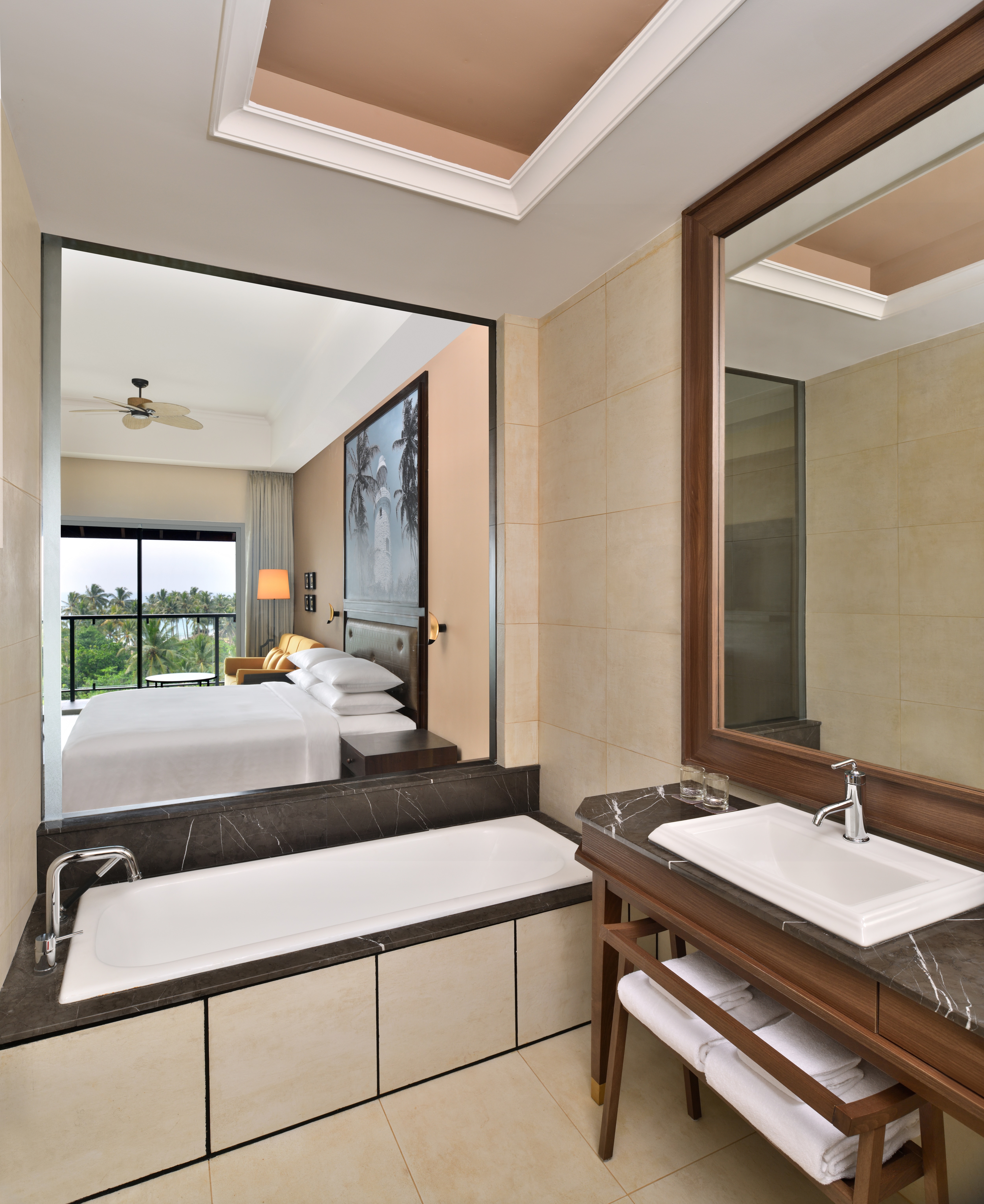 Premier Guest Bathroom