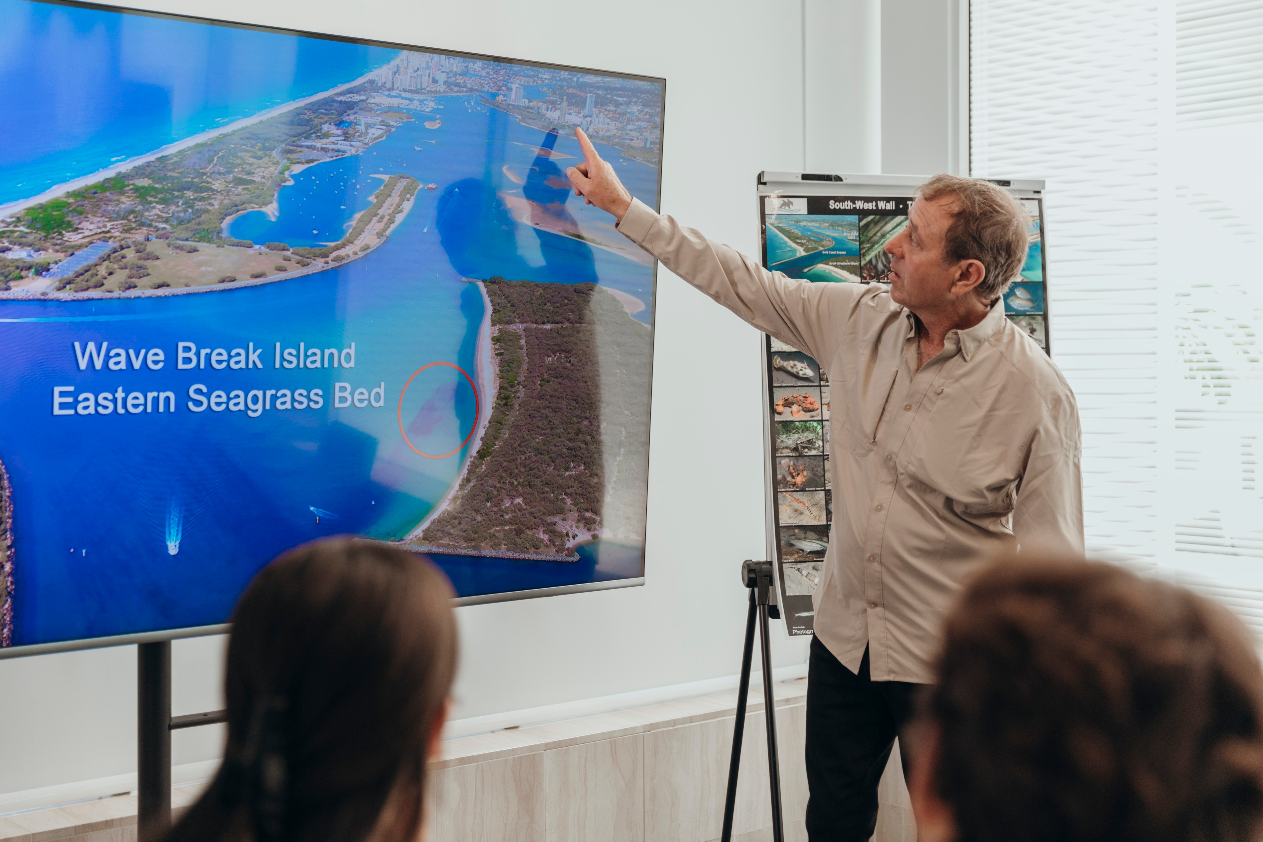 Ian Bank teaches about Marine Life