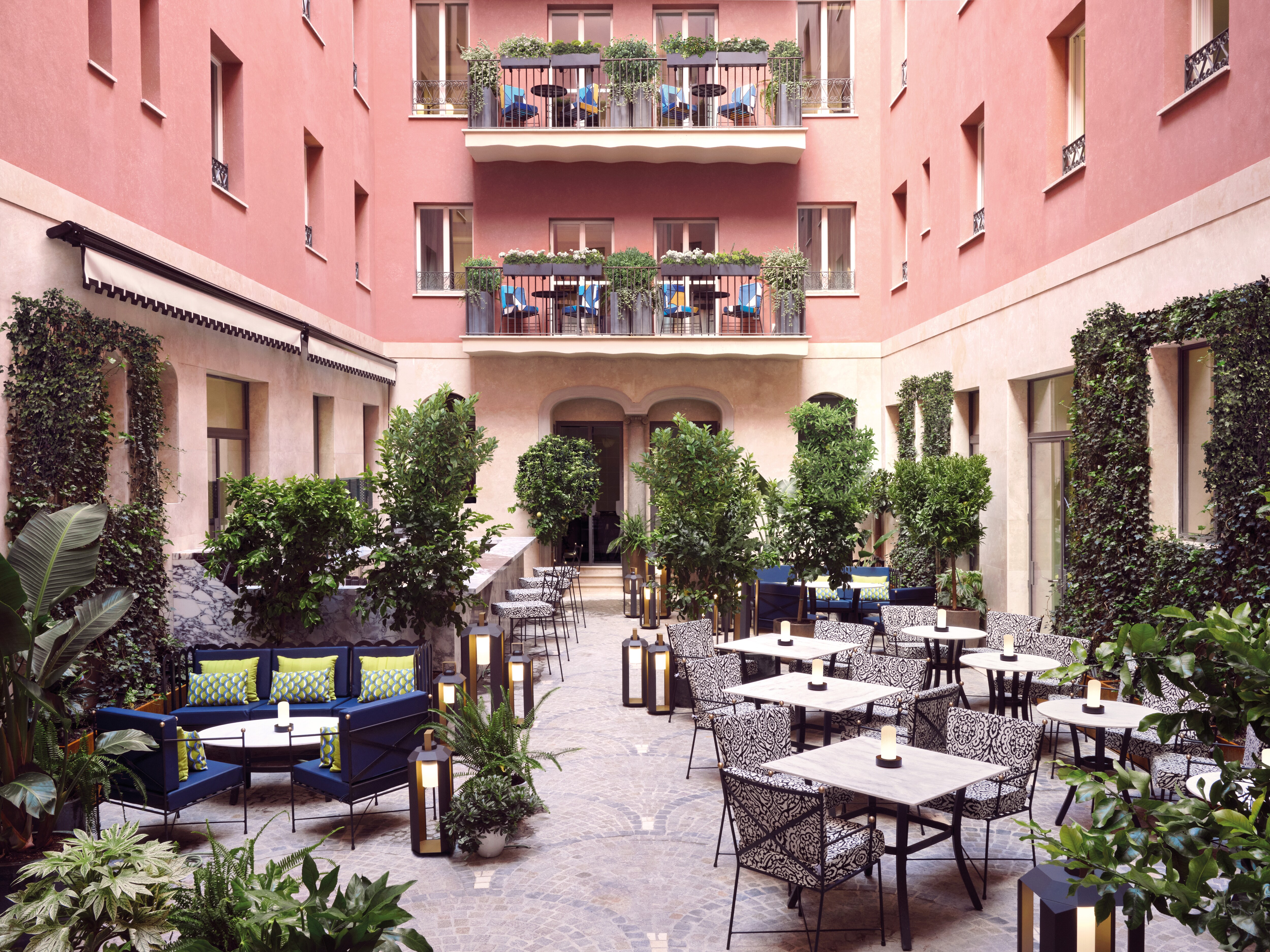 Courtyard seating