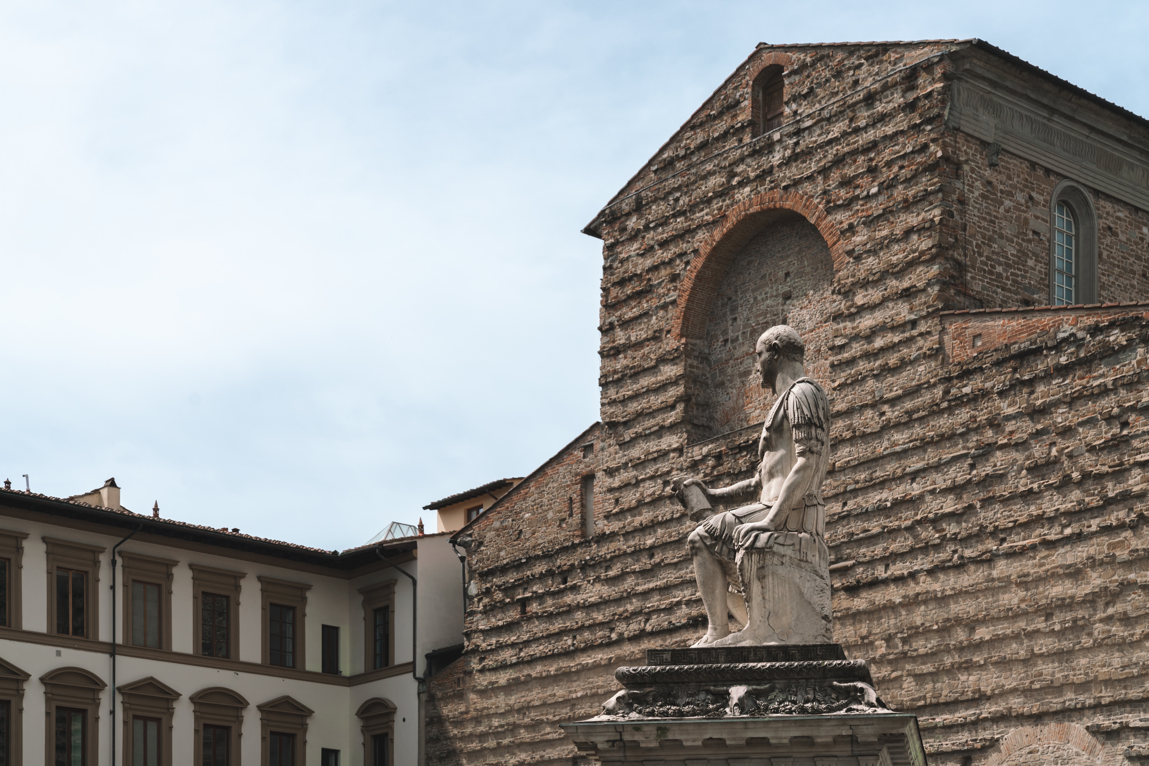 تمثال بازيليكا دي سان لورينزو