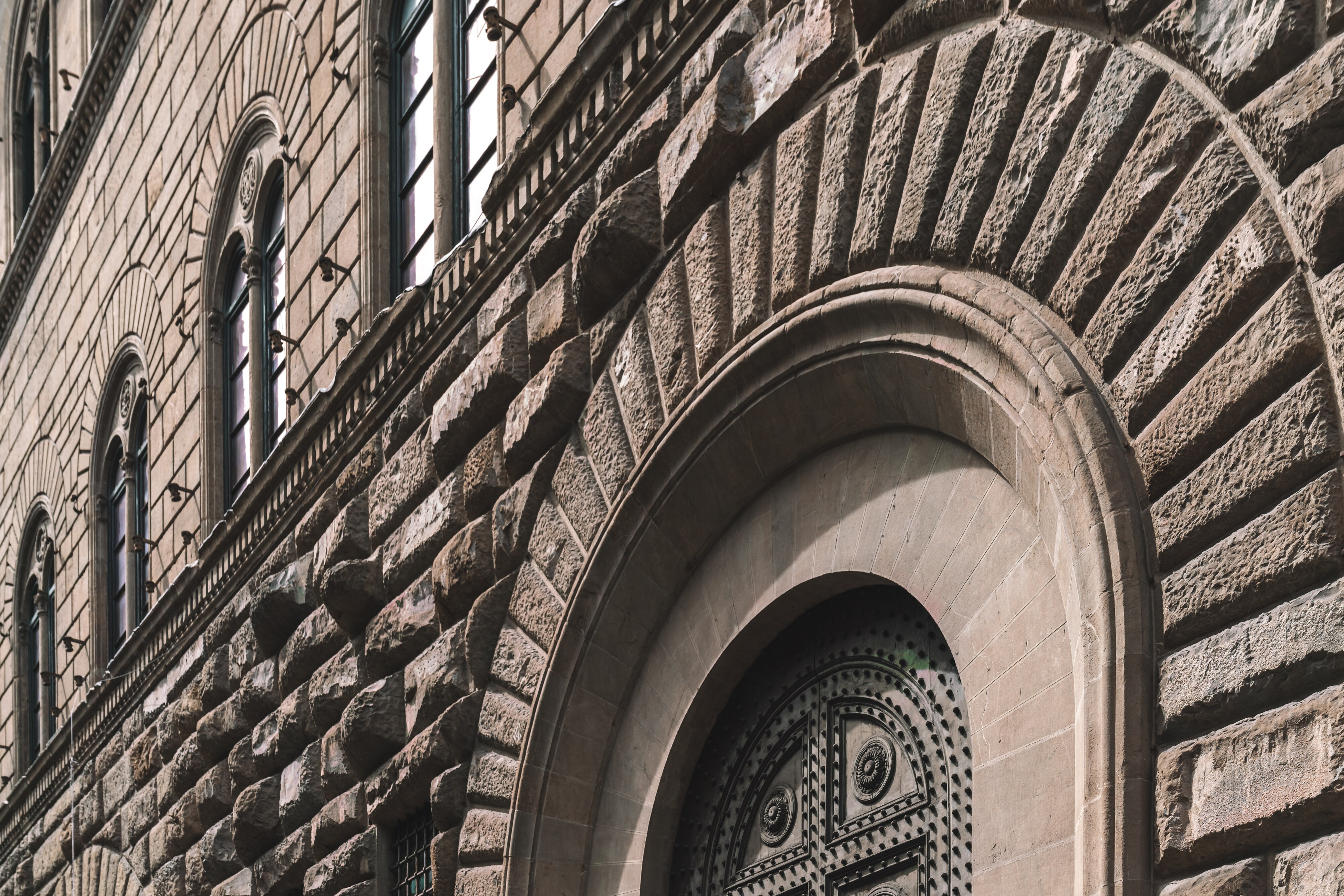 تفاصيل باب بالازو ميديتشي ريتشياردي