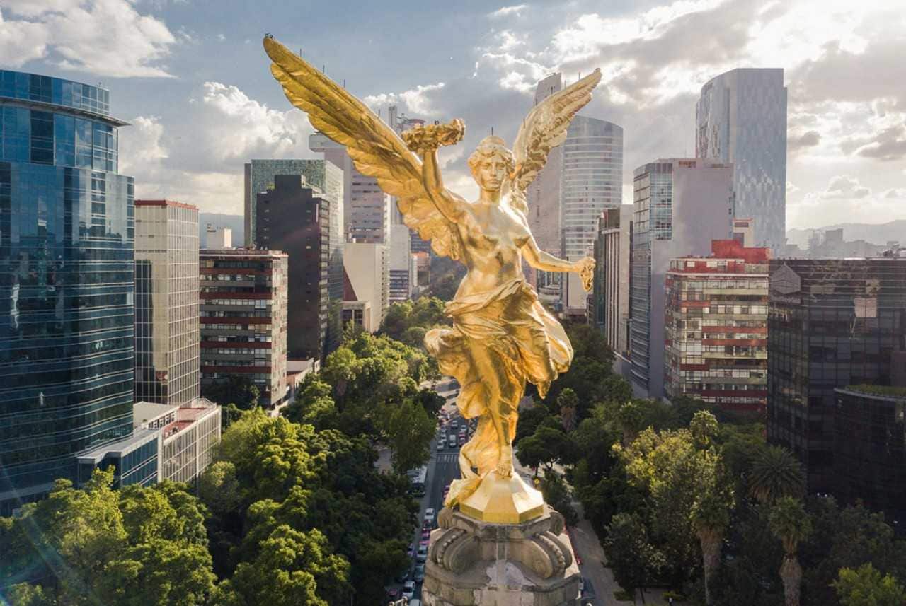  Angel of Independence statue in Mexico City