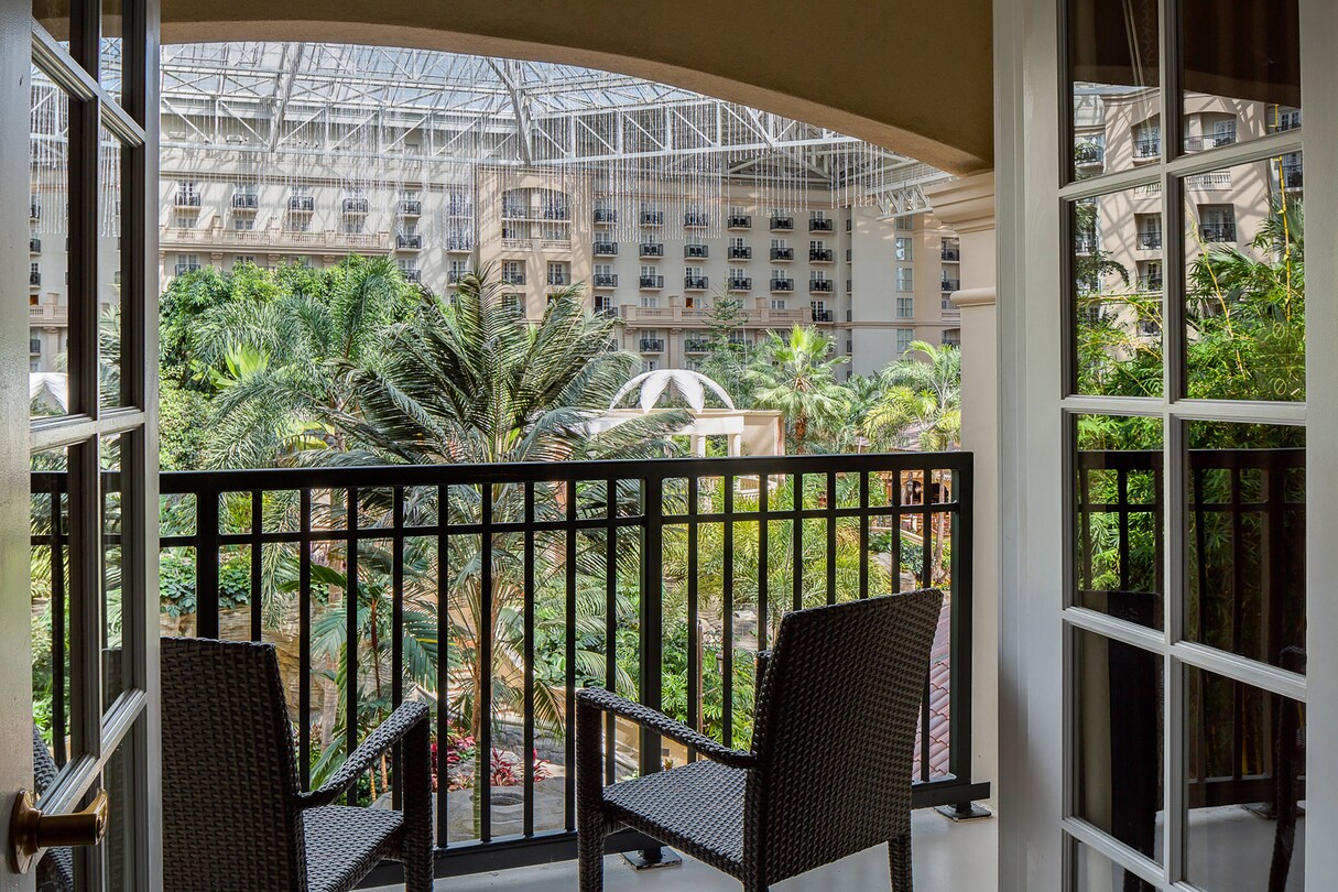 Emerald Bay - Atrium View Balcony