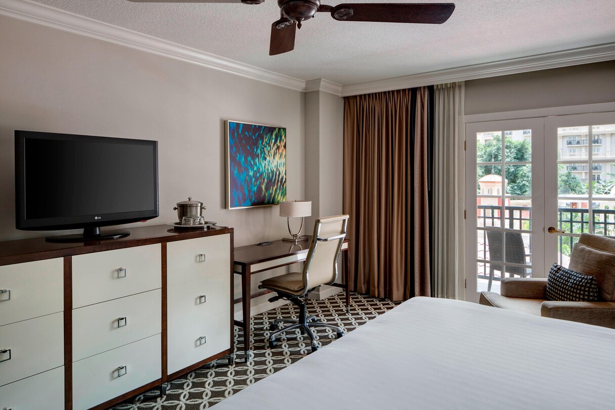 Emerald Bay Guest Room - Atrium View