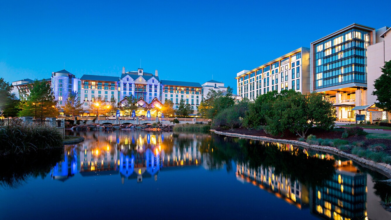 exterior view of Gaylord Texan