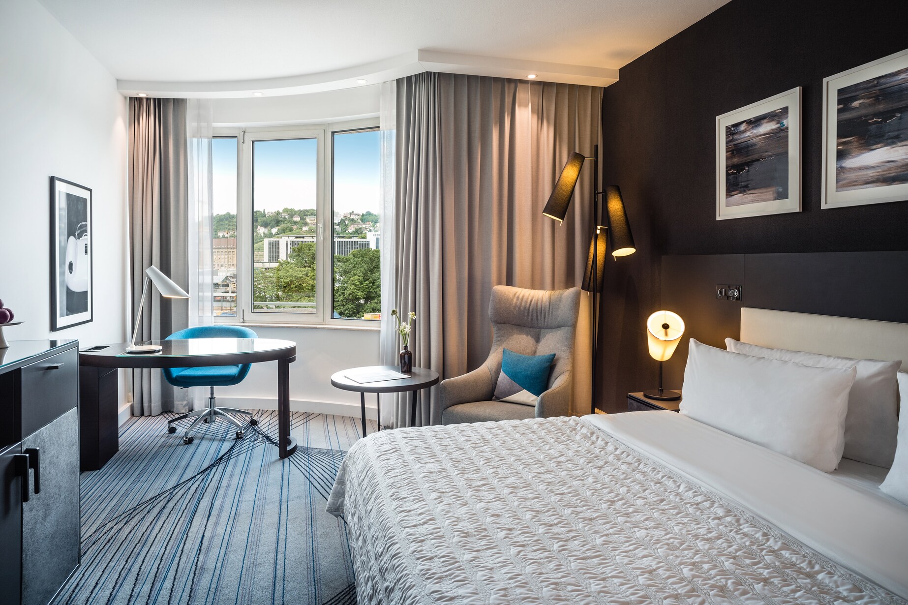 Hotel Rooms and Suites in the Heart of Stuttgart Le Méridien Hotel