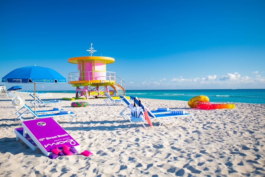 Moxy beach hut with chairs and lounges for sun bathing