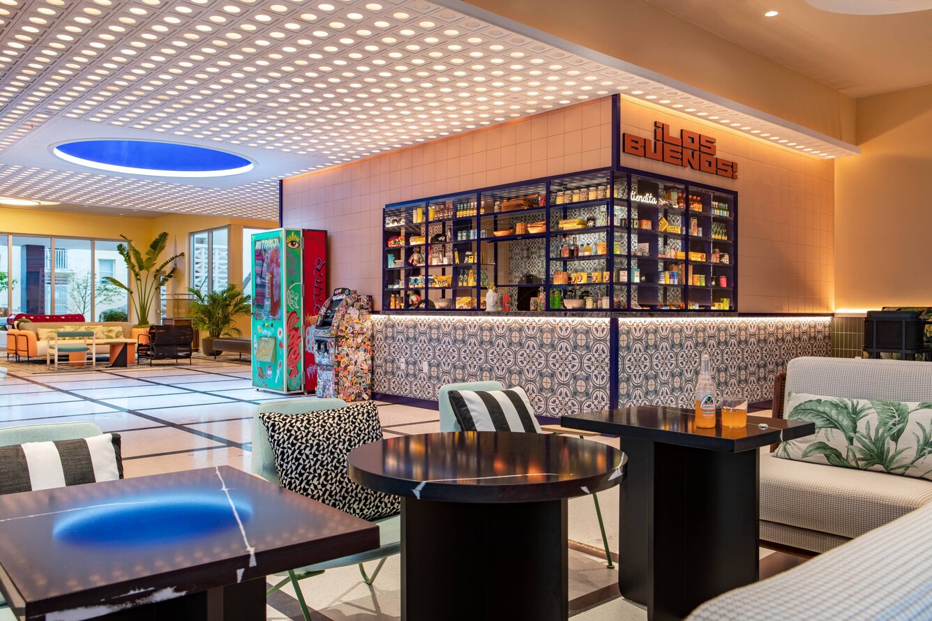 Los buenos taco bodega in moxy miami lobby lounge