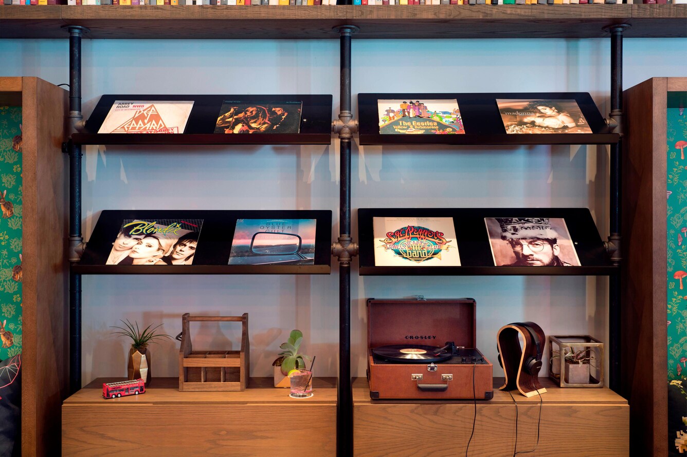 Moxy vinyl library