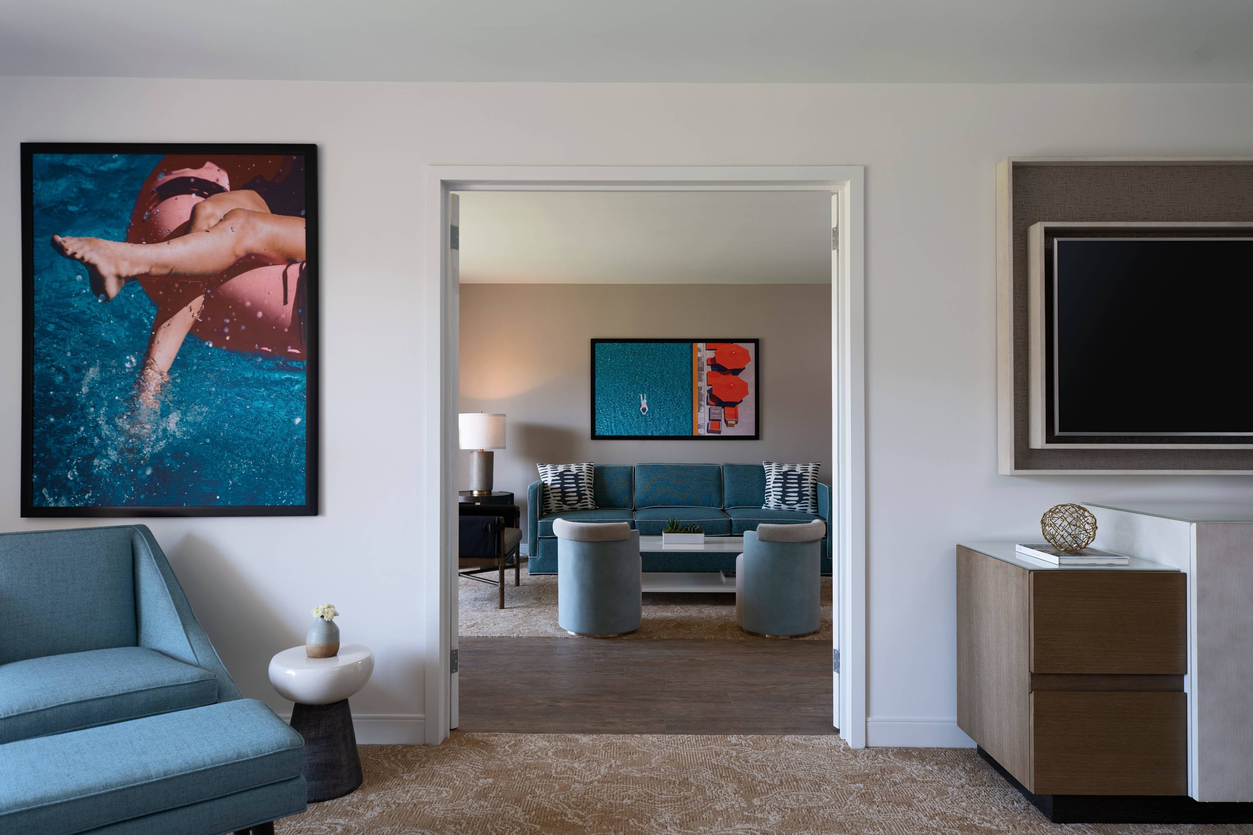 pspsr-executive-suite-1358 Executive Suite - Living Room
