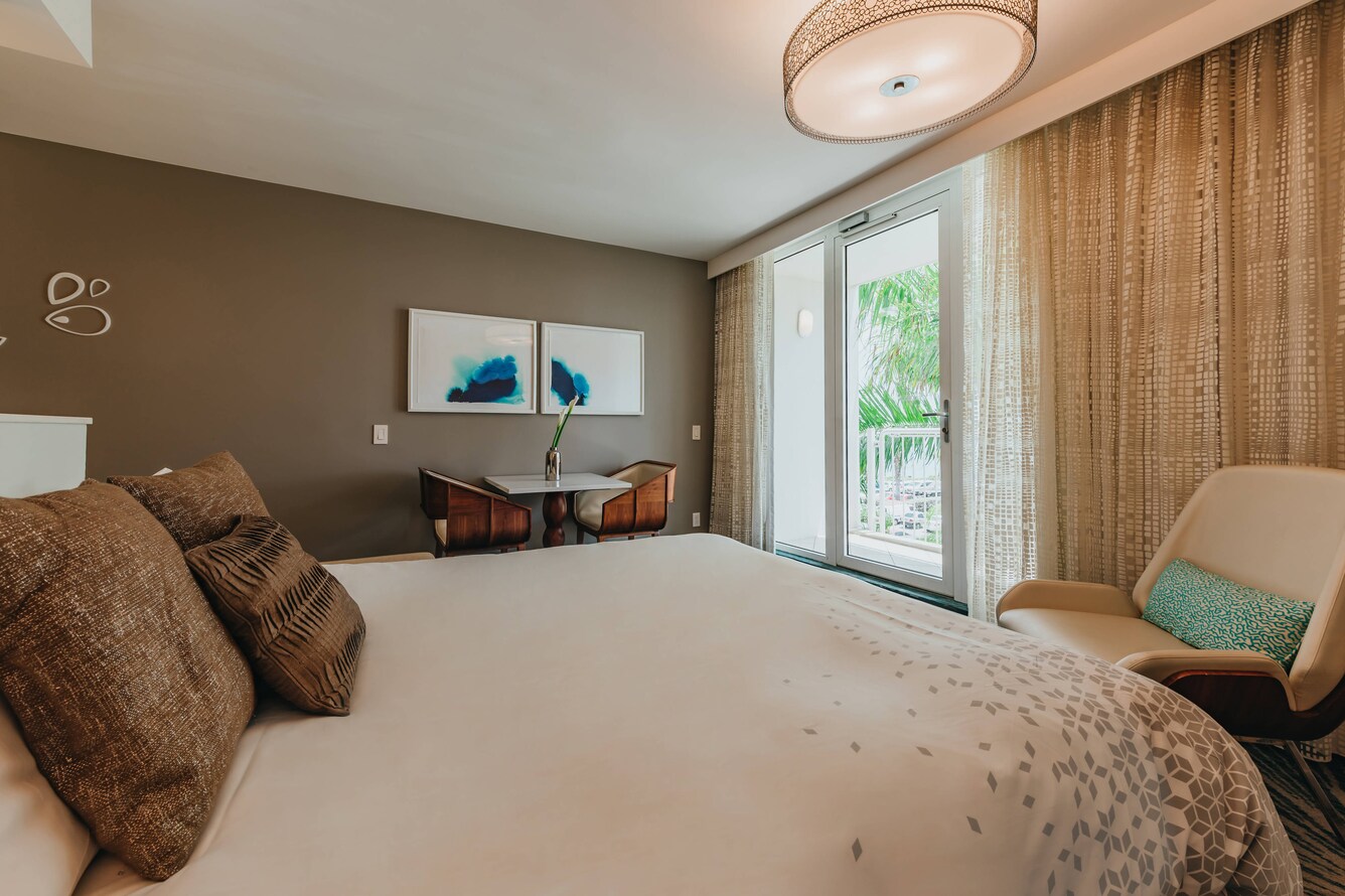 Suite with balcony