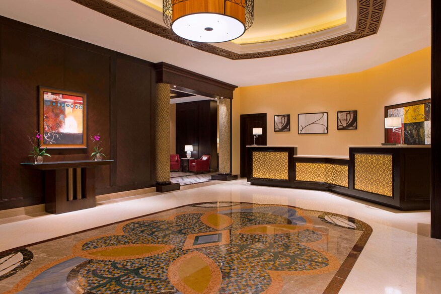 Sheraton club lounge reception area and desk