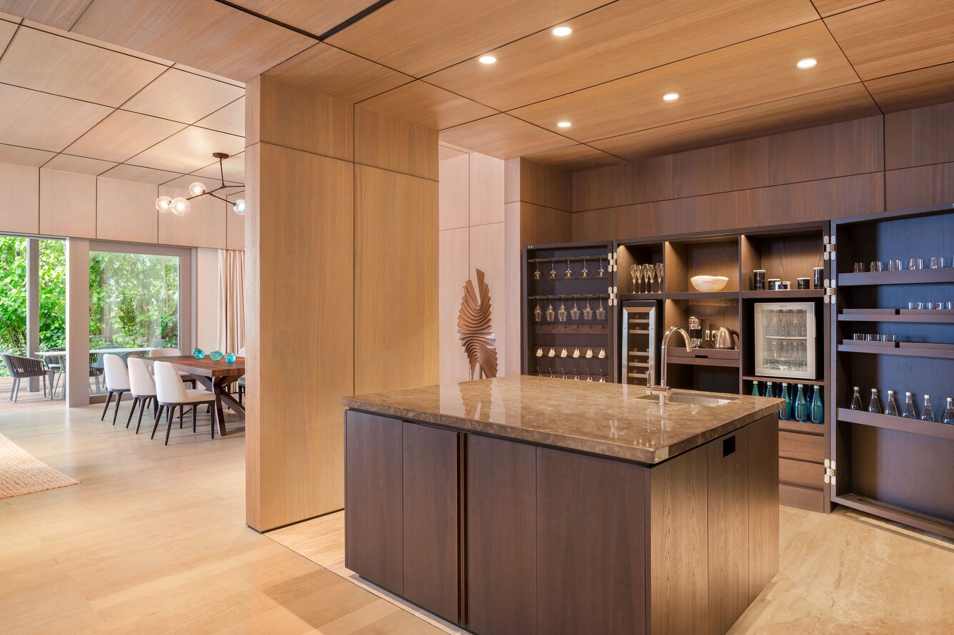 Kitchen with full amenities and large kitchen island