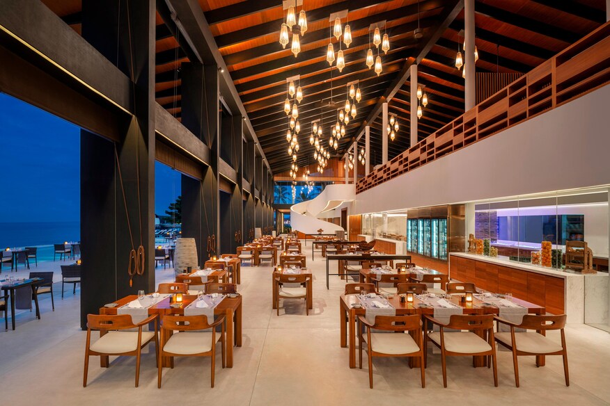 Island kitchen restaurant