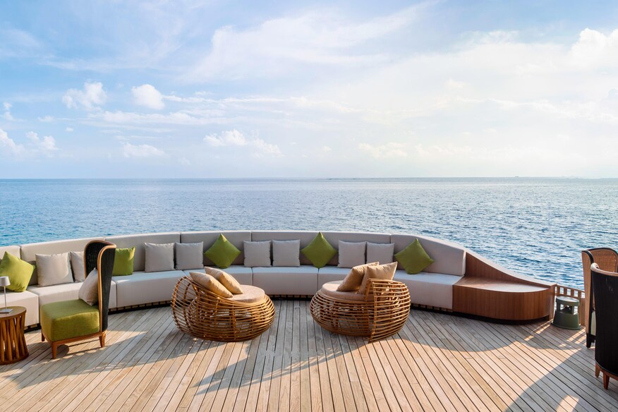 The pearl restaurant deck view