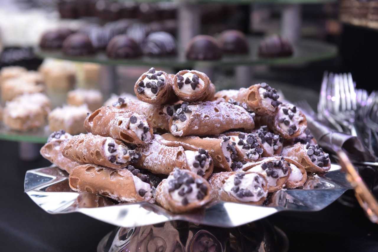 Plate of cannolis.