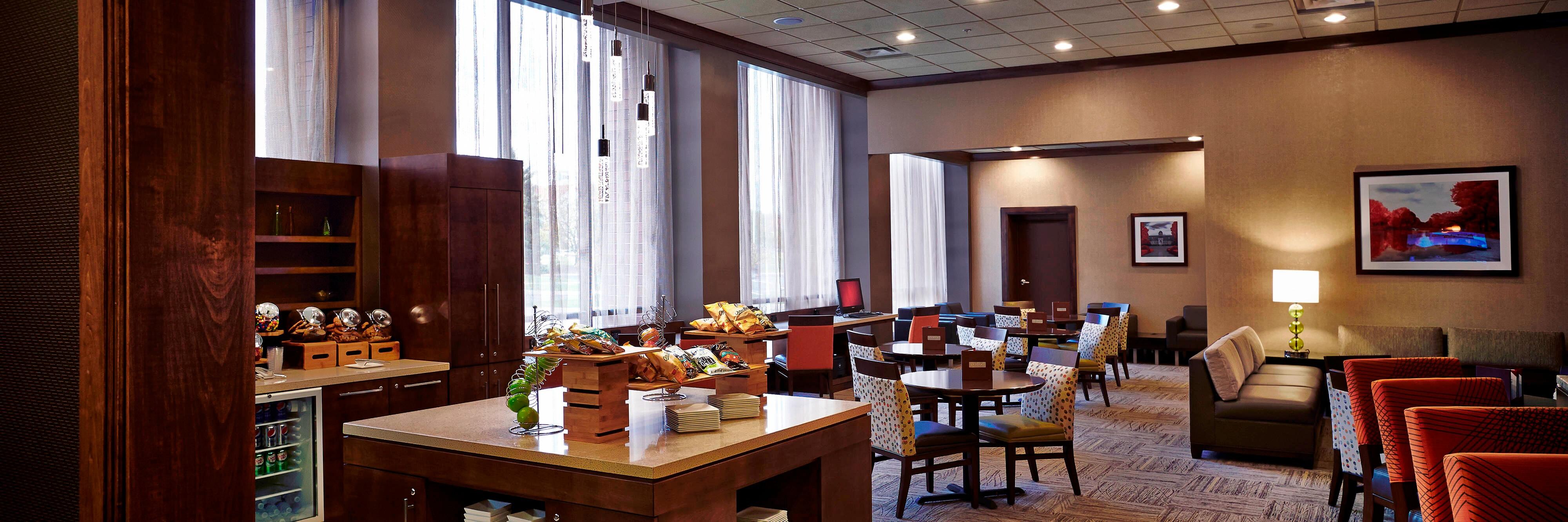 M Club Lounge | Columbus Airport Marriott.