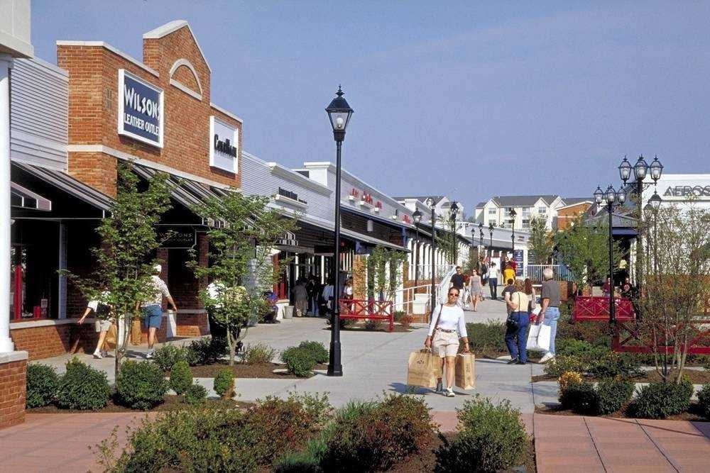 Exterior of outdoor shopping outlets