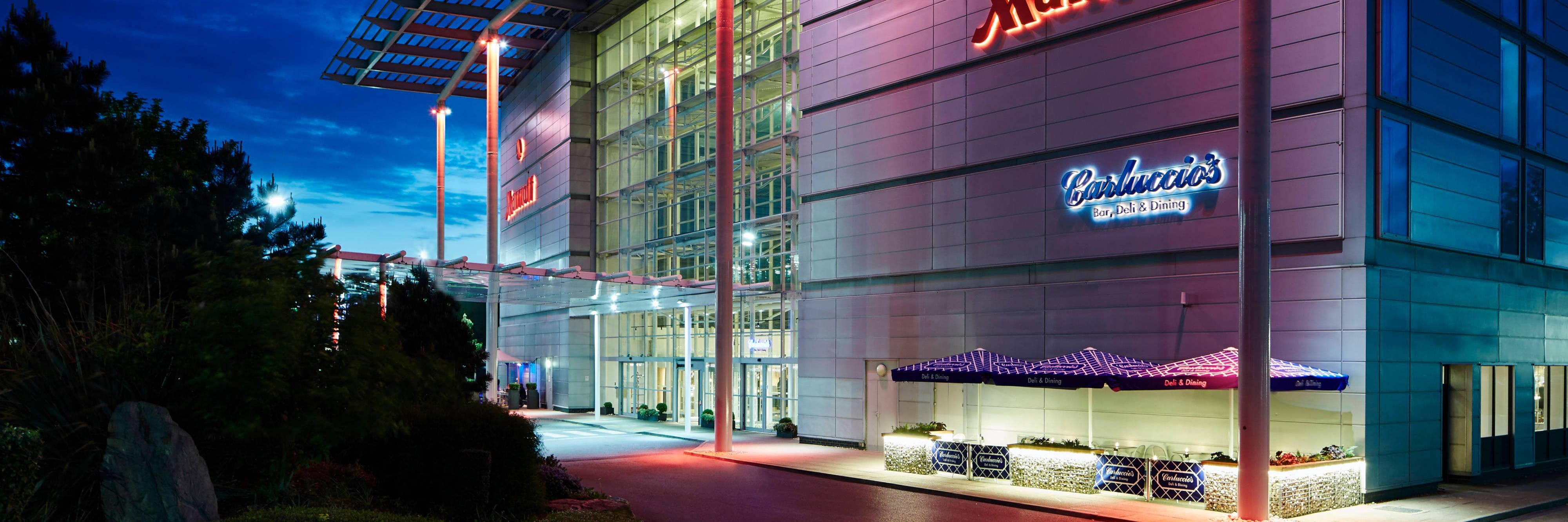 Heathrow Hotel with Shuttle and Parking | London Heathrow Marriott Hotel.