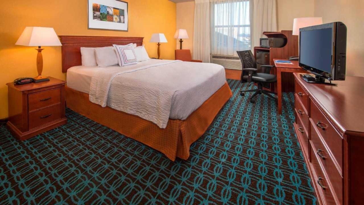 PHFFW_guestroom_home