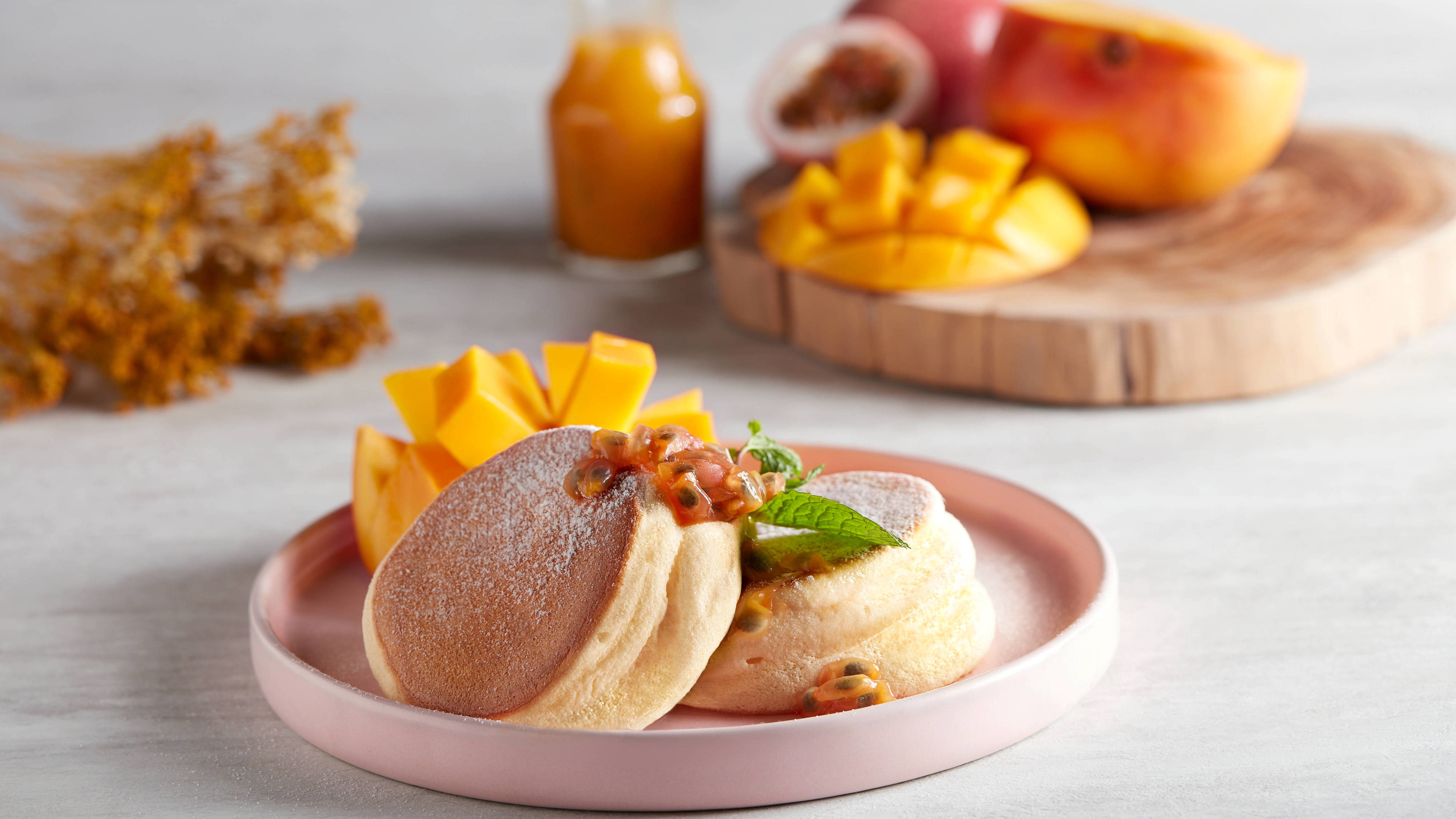sinfp_fourpointseatery_souffle_mango_gallery