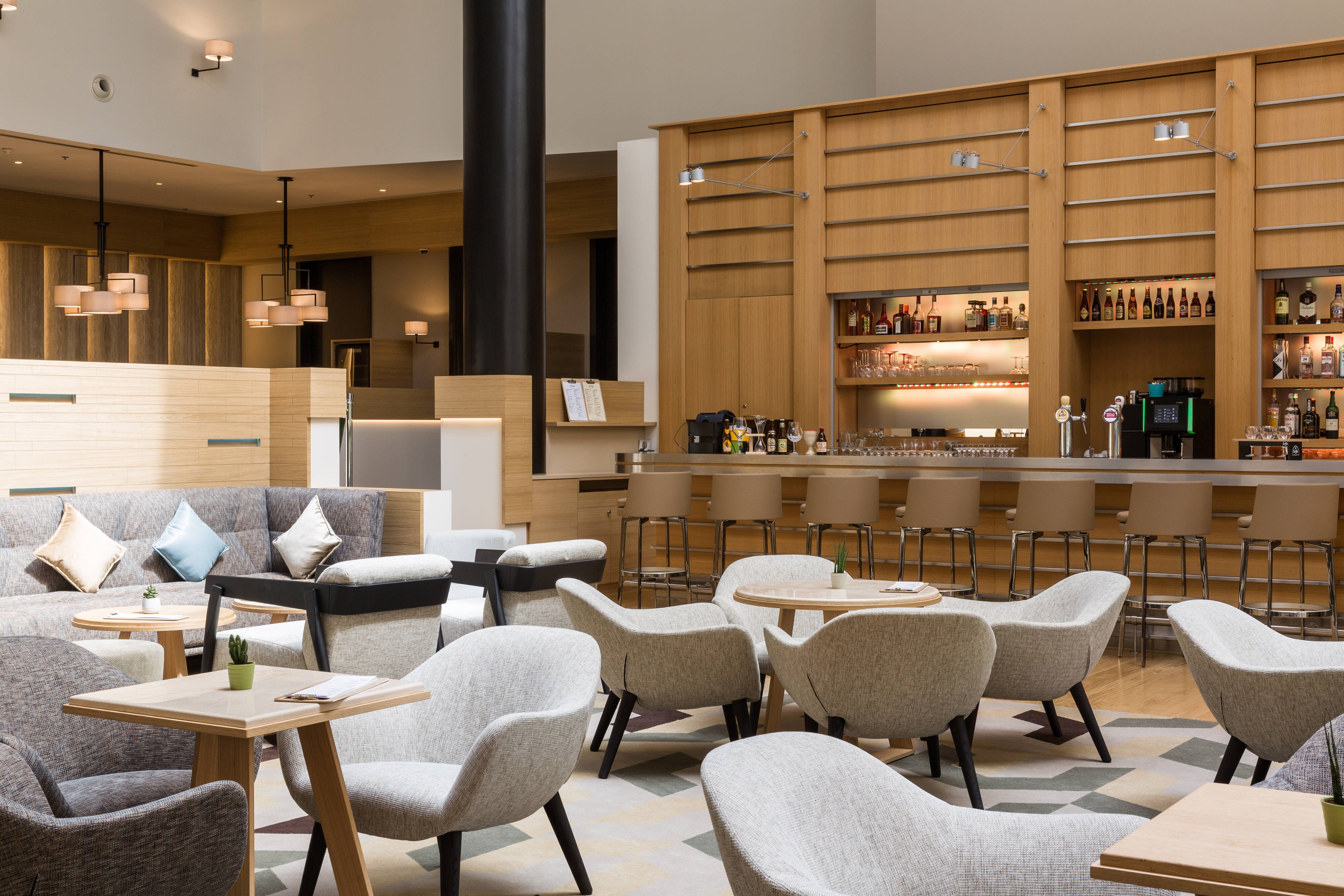 Kitchen & Bar dining room