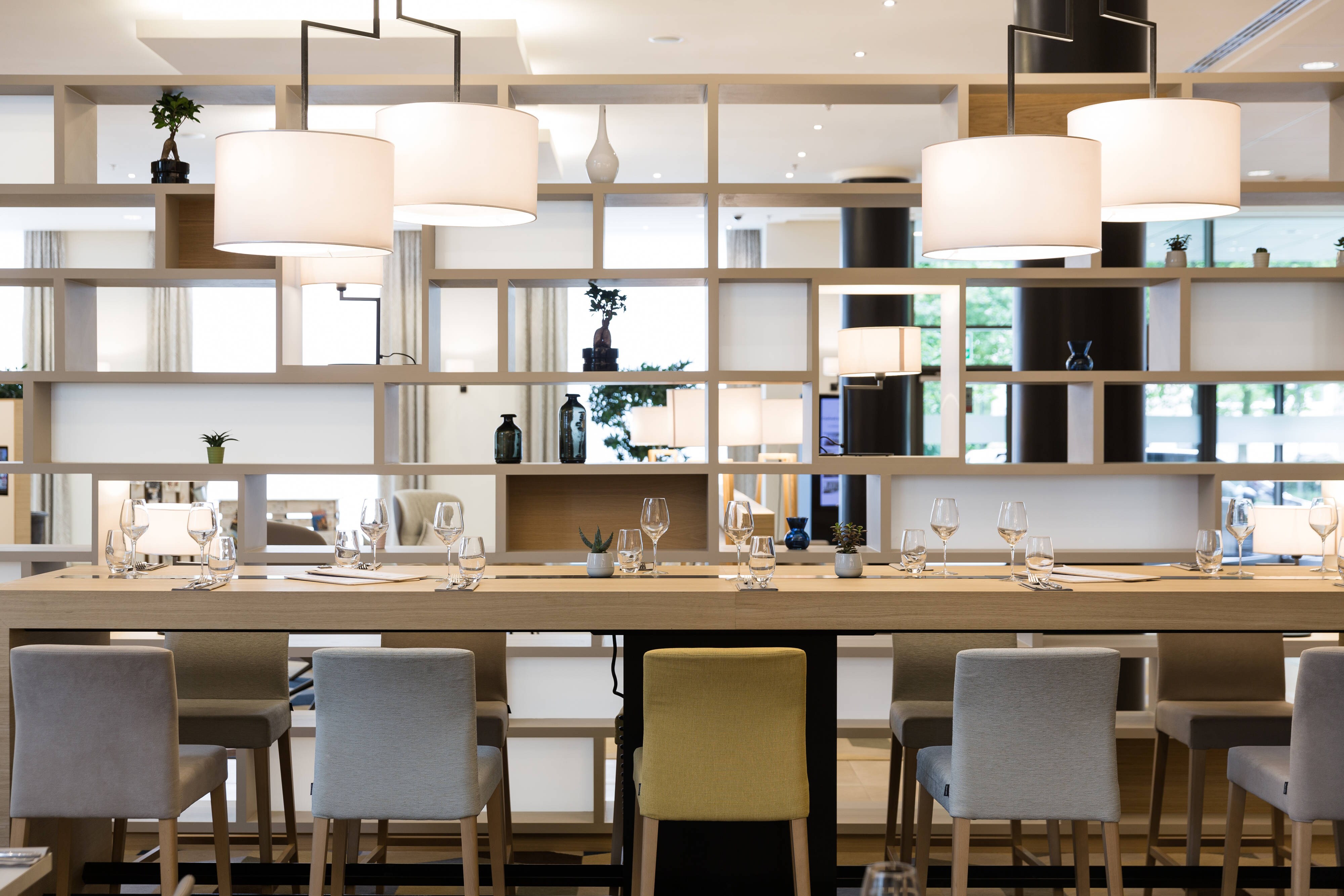 Kitchen & Bar lounge seating