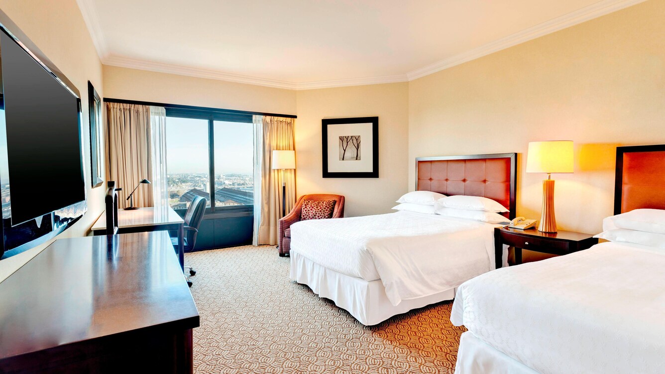 Club Twin Room