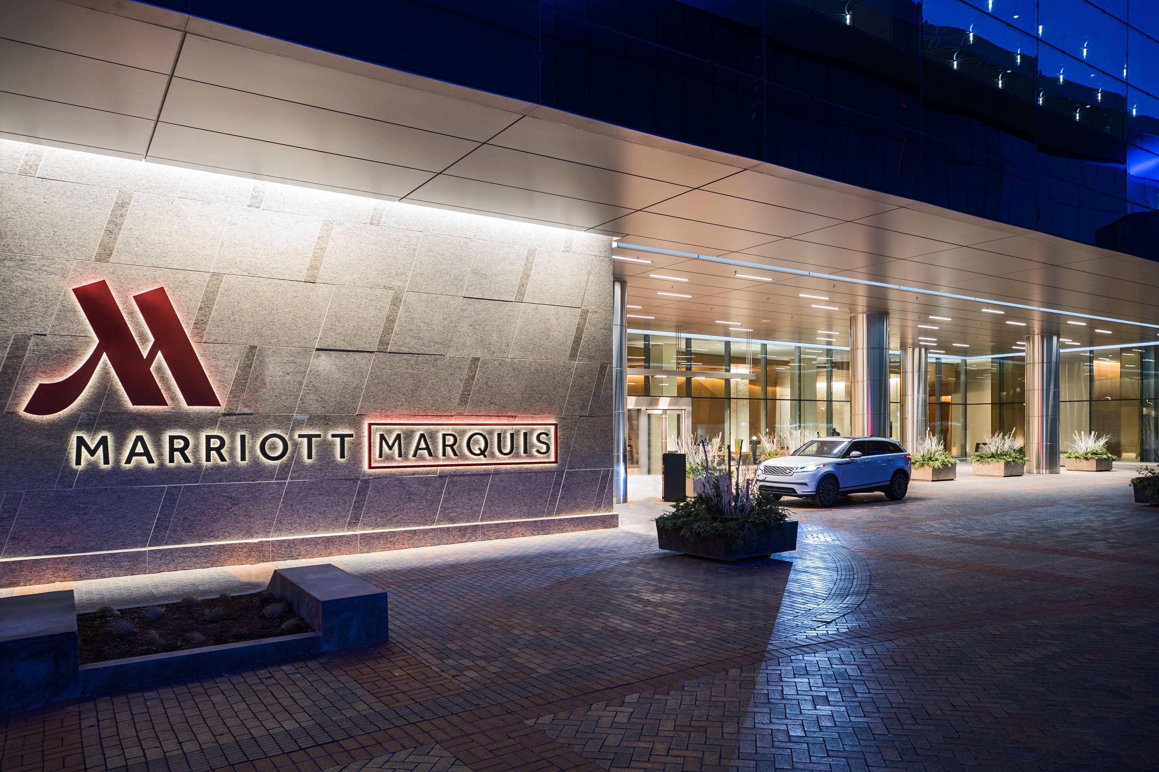Marriott Marquis Chicago — Property photograph