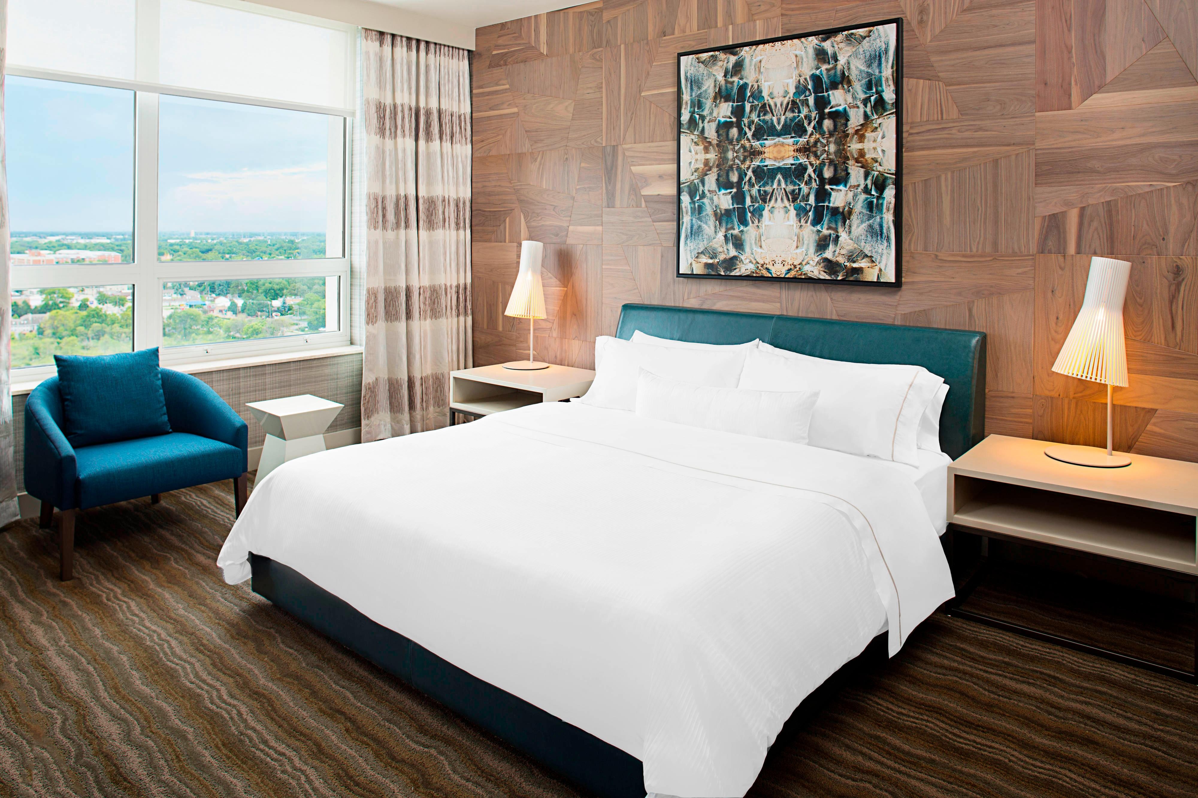 Guest suite bedroom