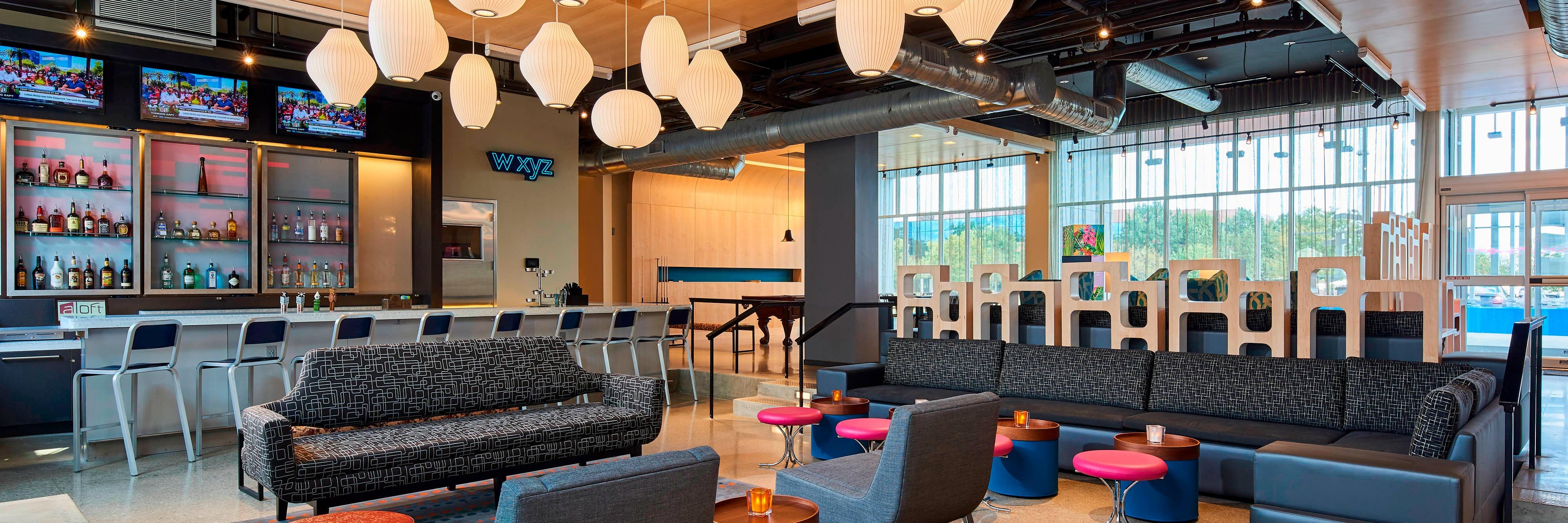 W XYZ® Bar | North Olmsted Restaurant | Marriott Bonvoy