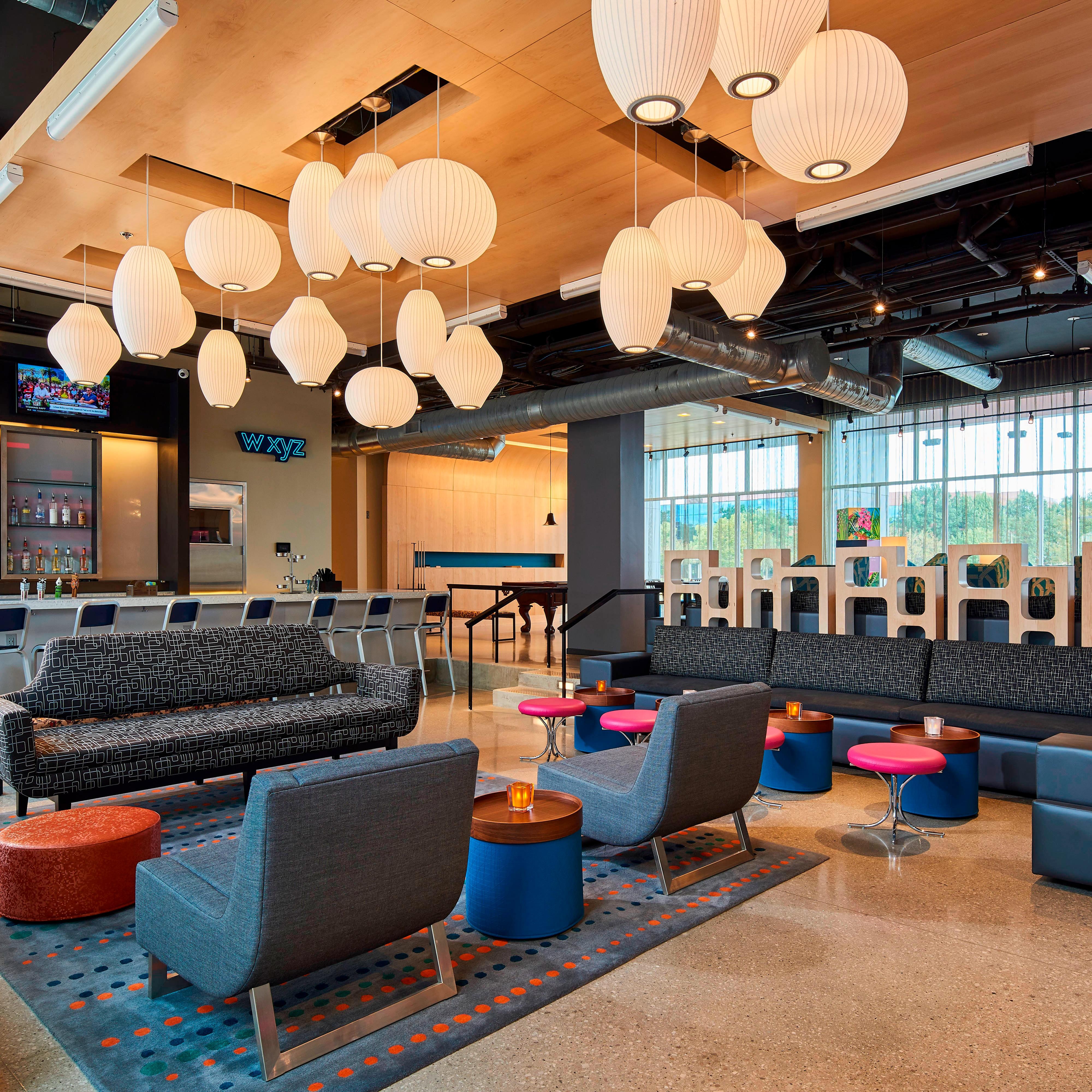 W XYZ® Bar | North Olmsted Restaurant | Marriott Bonvoy