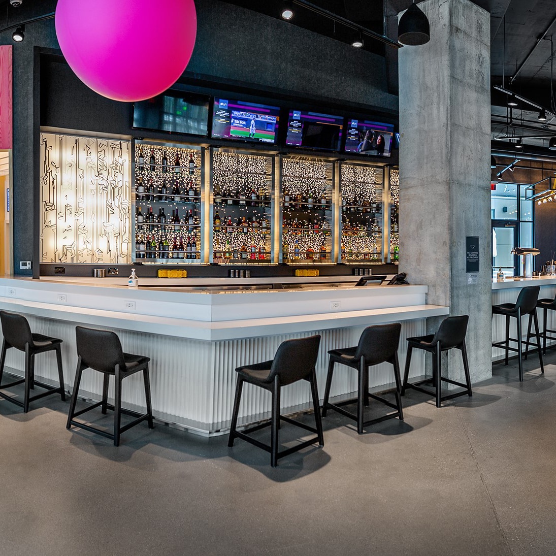 WXYZ Bar | Columbus Restaurant | Marriott Bonvoy