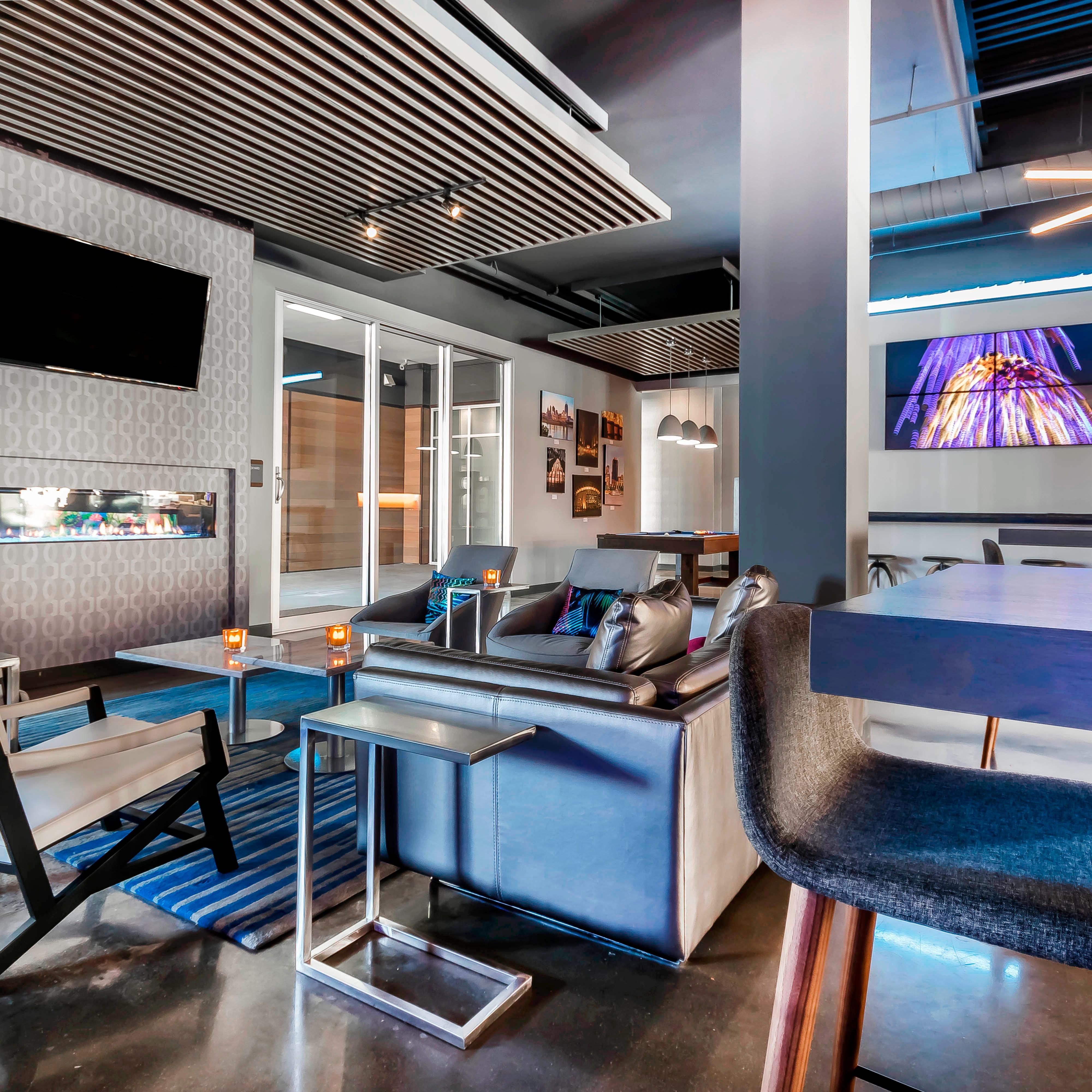 W XYZ® bar | Newport Restaurant | Marriott Bonvoy