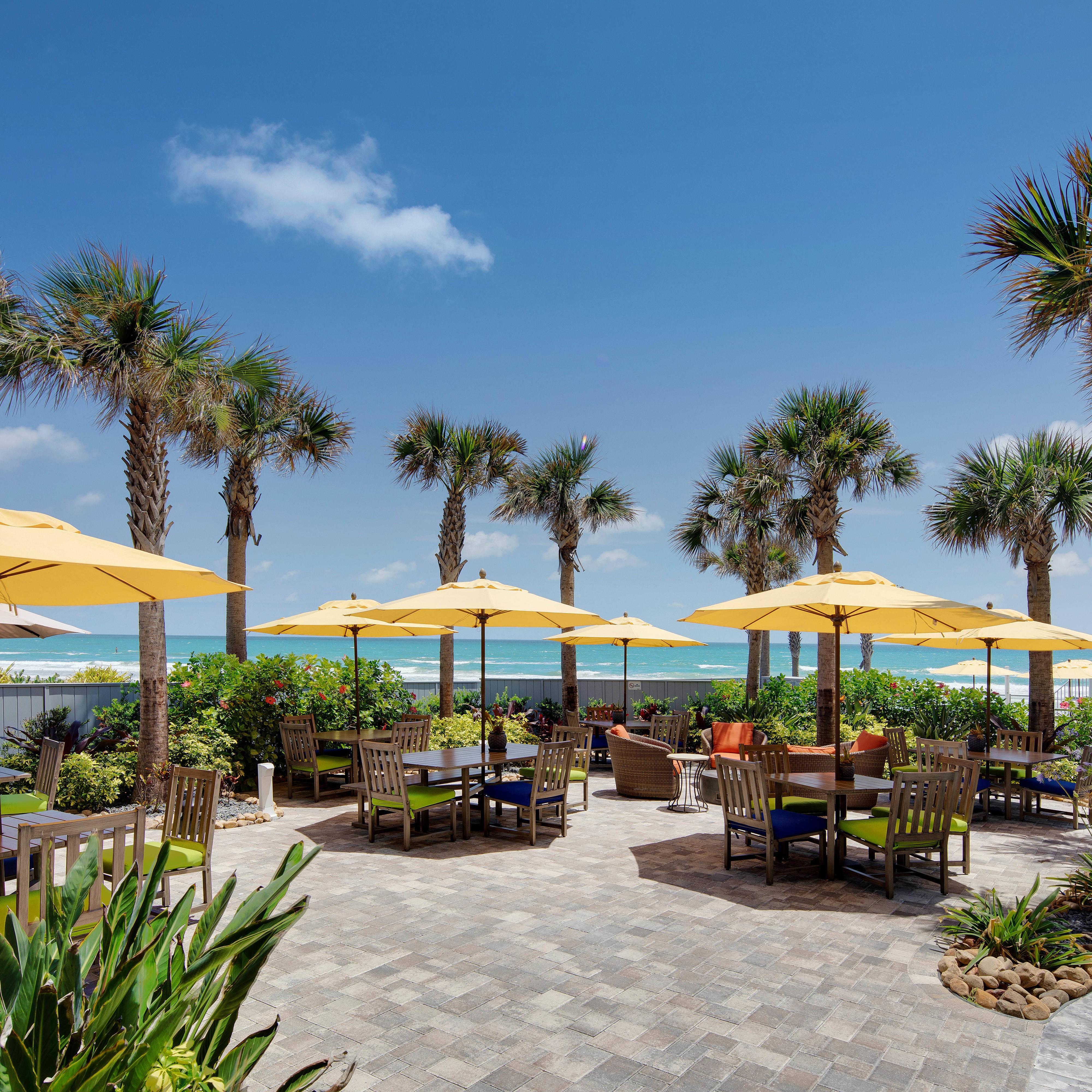 OceanView Terrace Bar & Grill | Daytona Beach Shores Restaurant